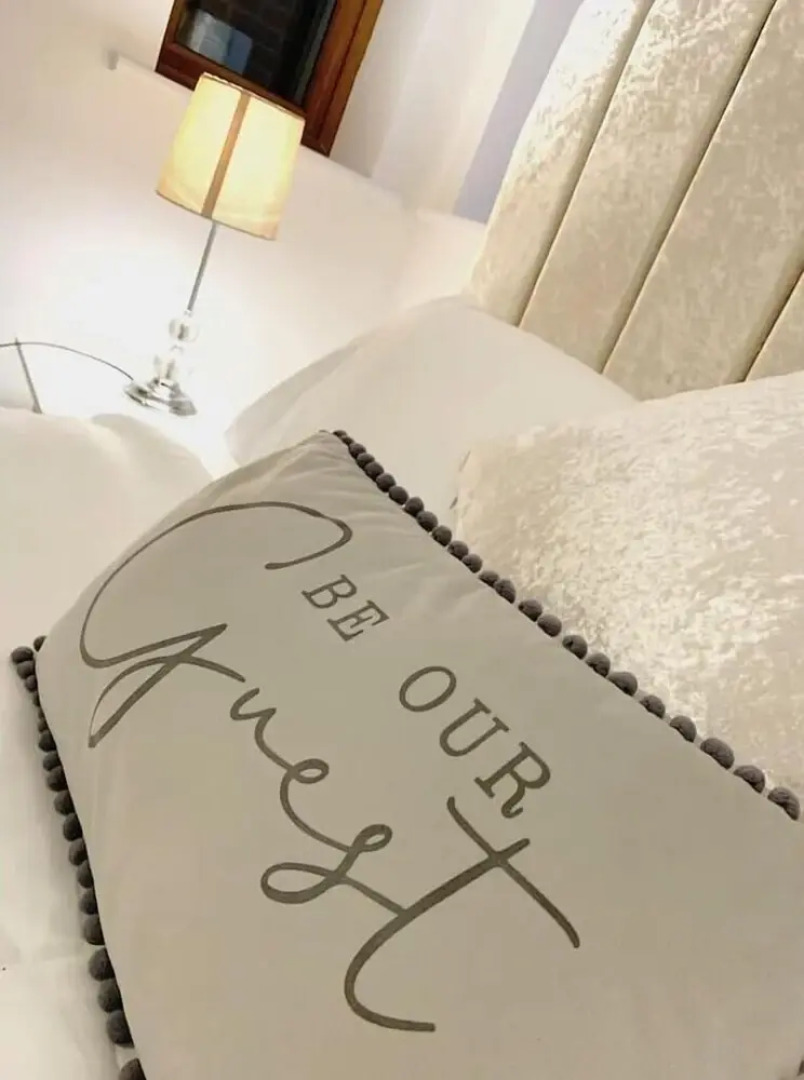 Threeways Retreat With Heated Swimming Pool