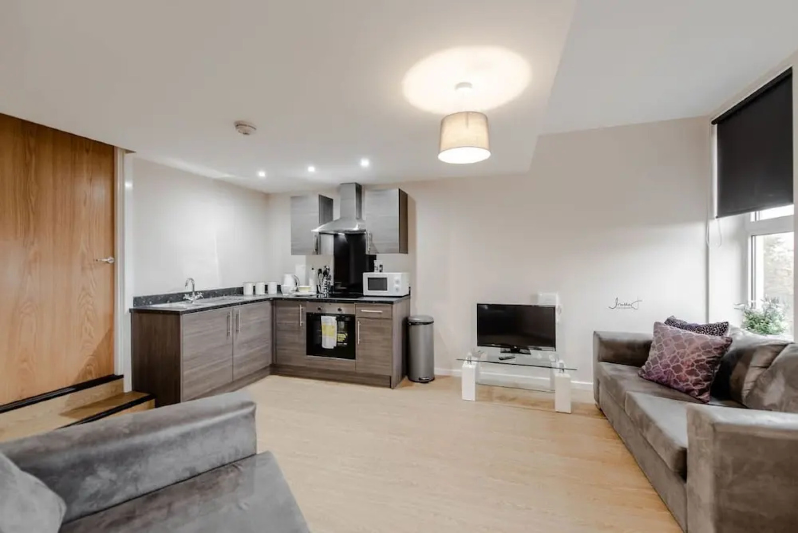 Infinity Apartments Metropolitan House 1