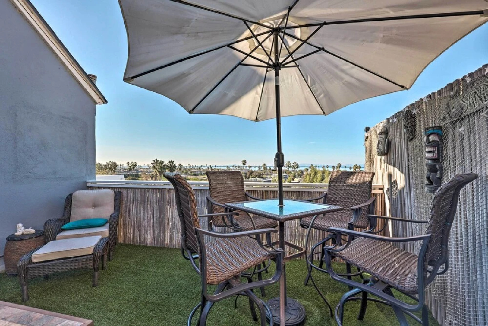 Walk to Ventura Beach: Comfy Home w/ Ocean Views