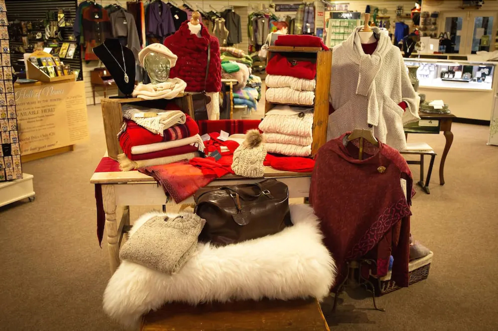 Peacockes Hotel & Complex