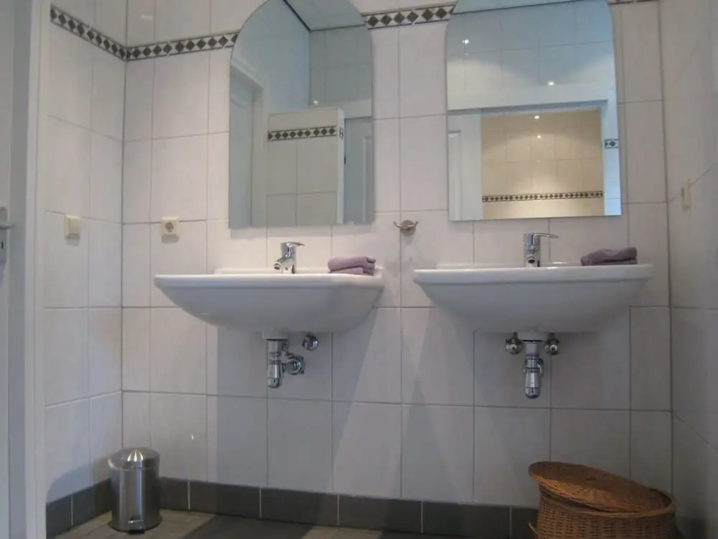 Spacious Holiday Home near National Park