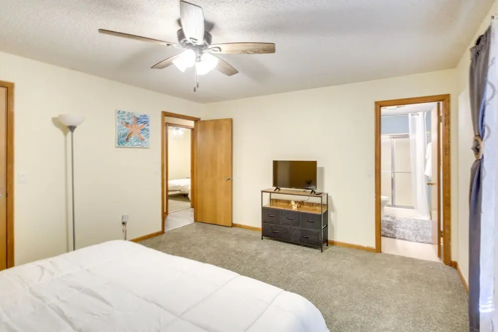 Welcoming Hot Springs Home 12 Mi to National Park