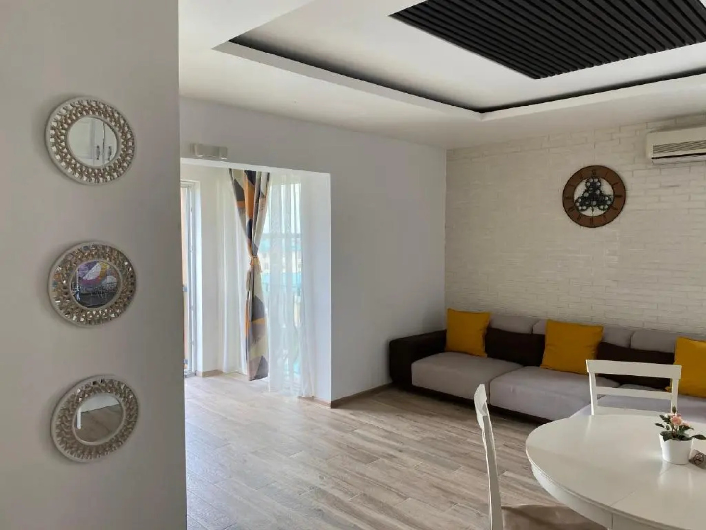 Sunny Deluxe Apartment Cosmopolis