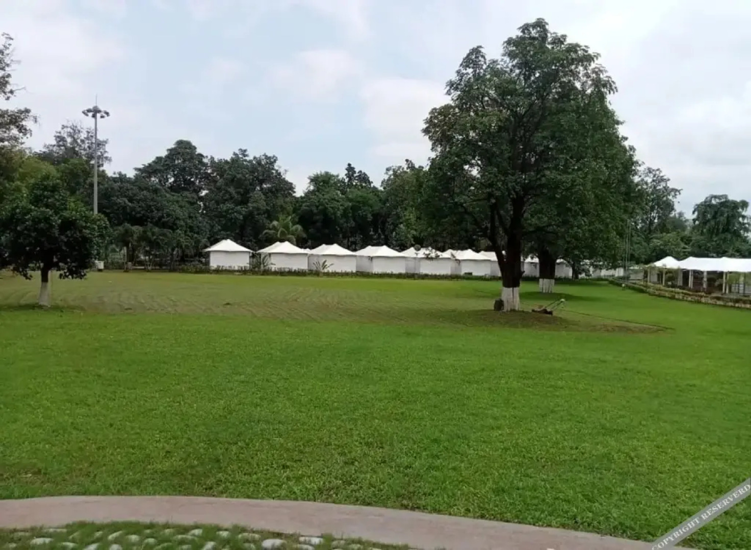 White Feather Resort Kauncha