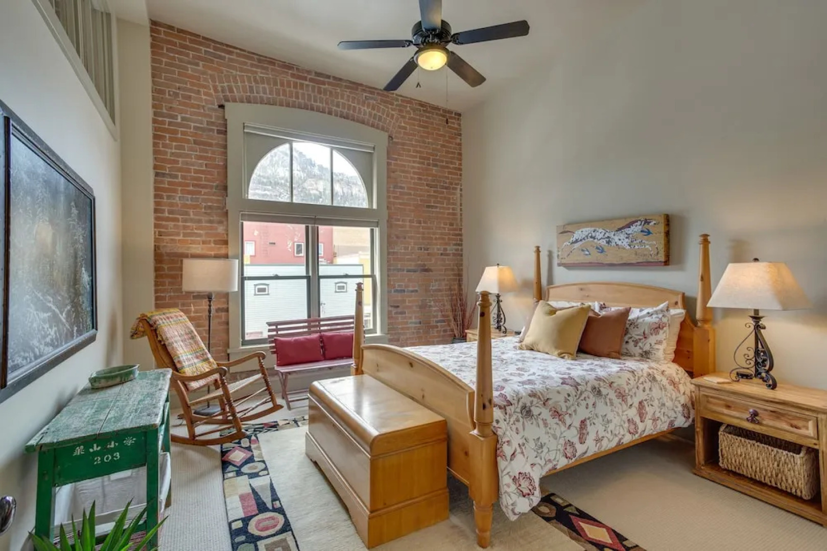 Updated Rustic-chic Condo on Ouray's Main Street!