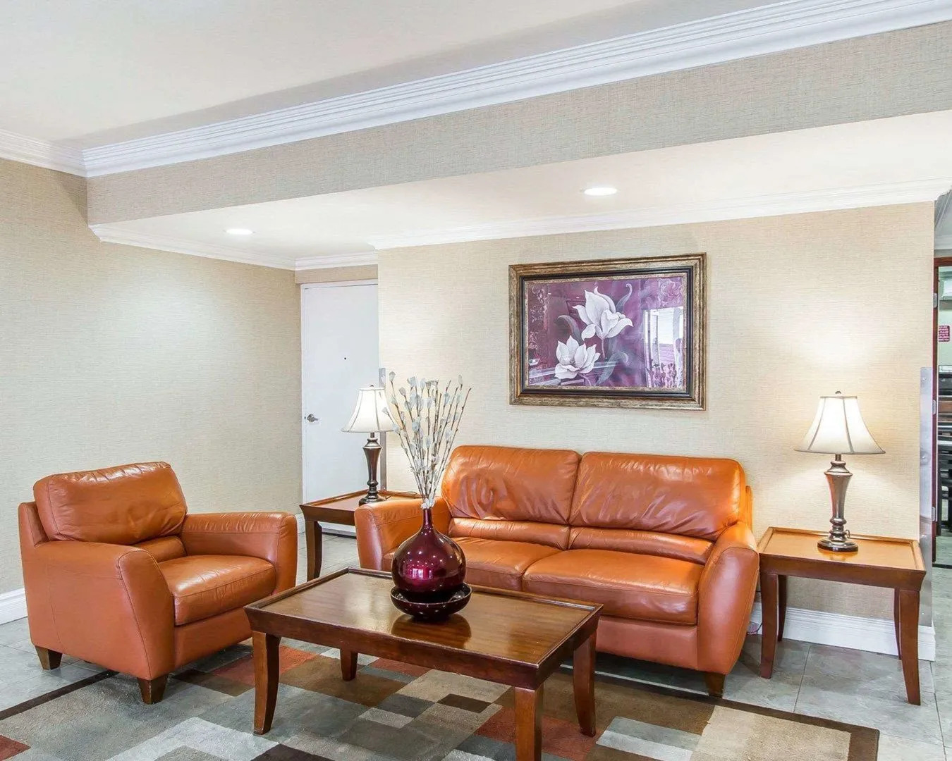 Econo Lodge Inn & Suites