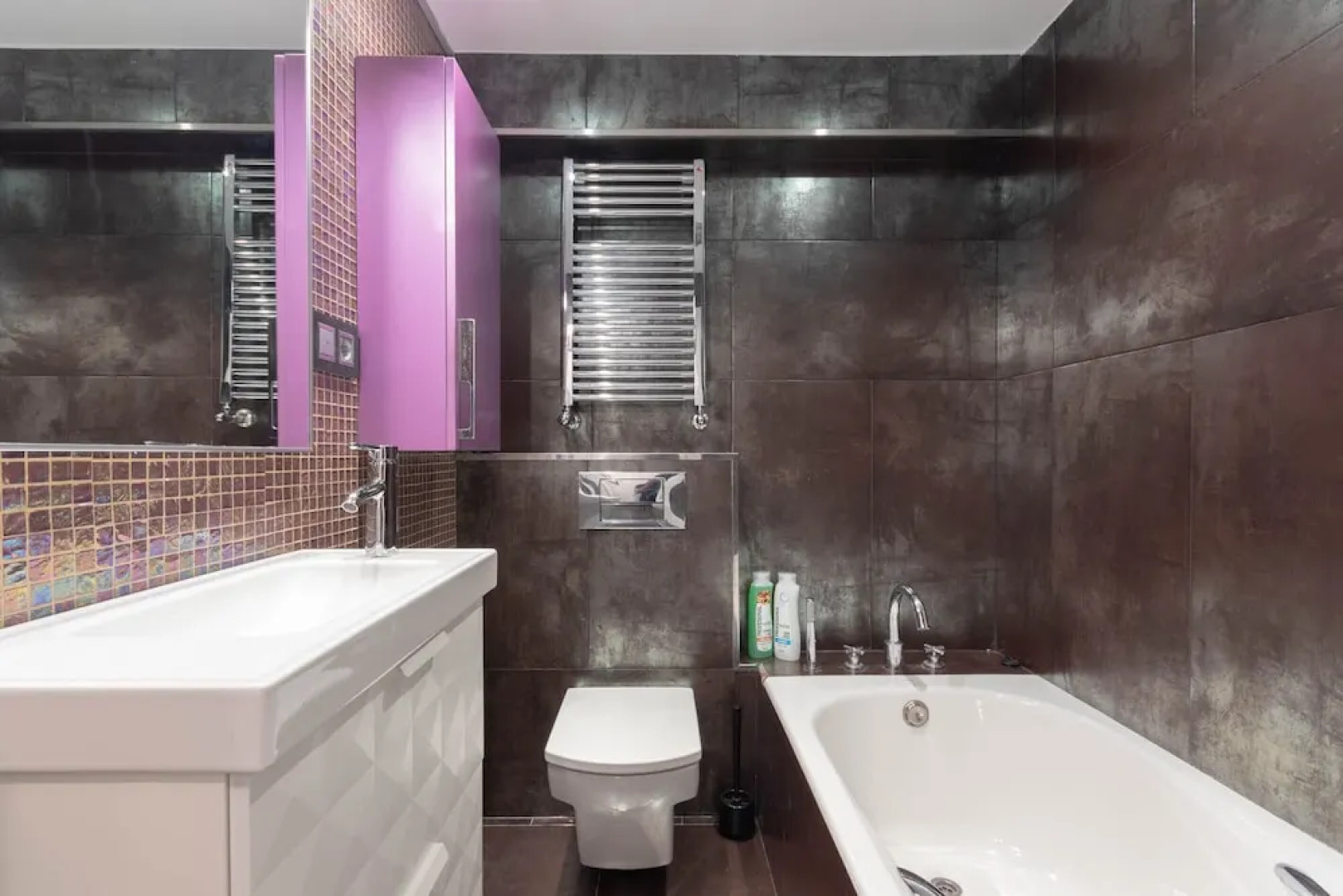 PORTU STYLE apartment by Aston Rentals