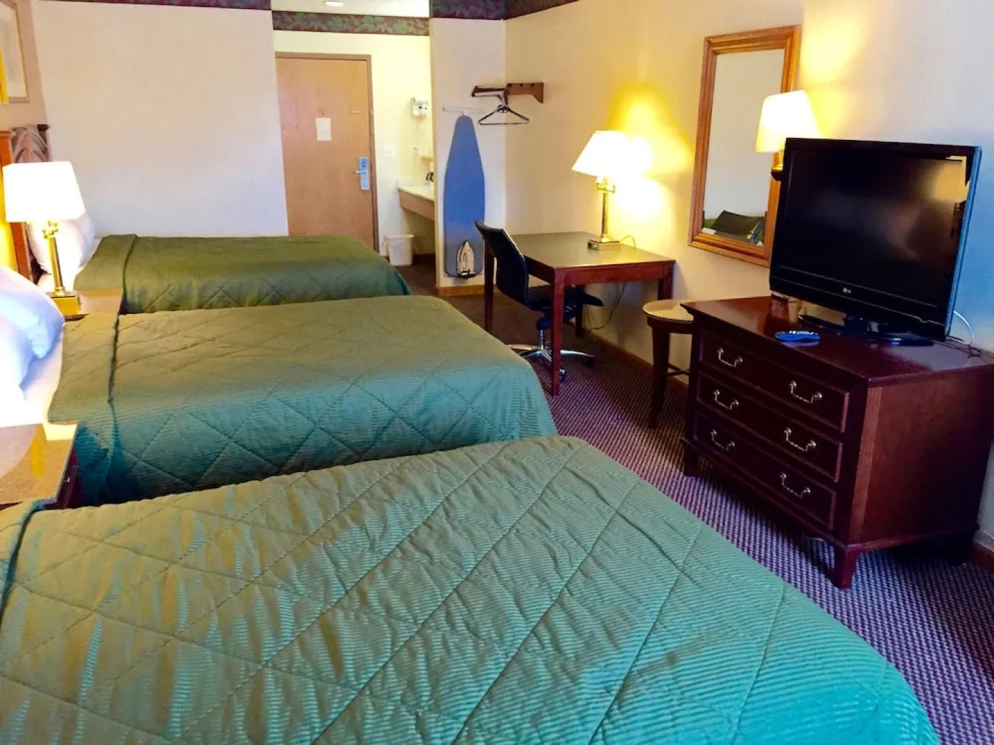 Executive Inn and Suites