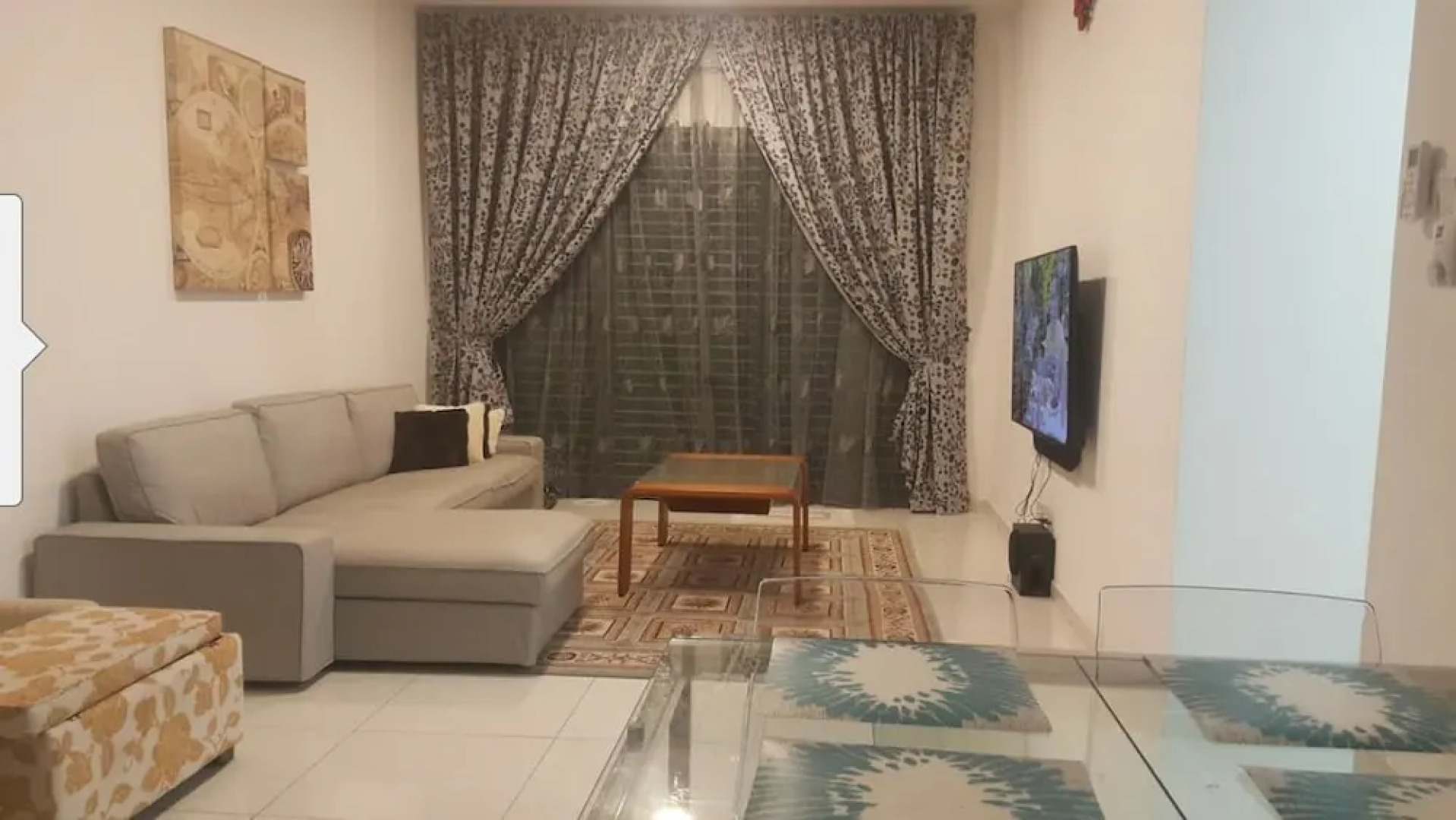 D Aura Homestay Zeva Residence