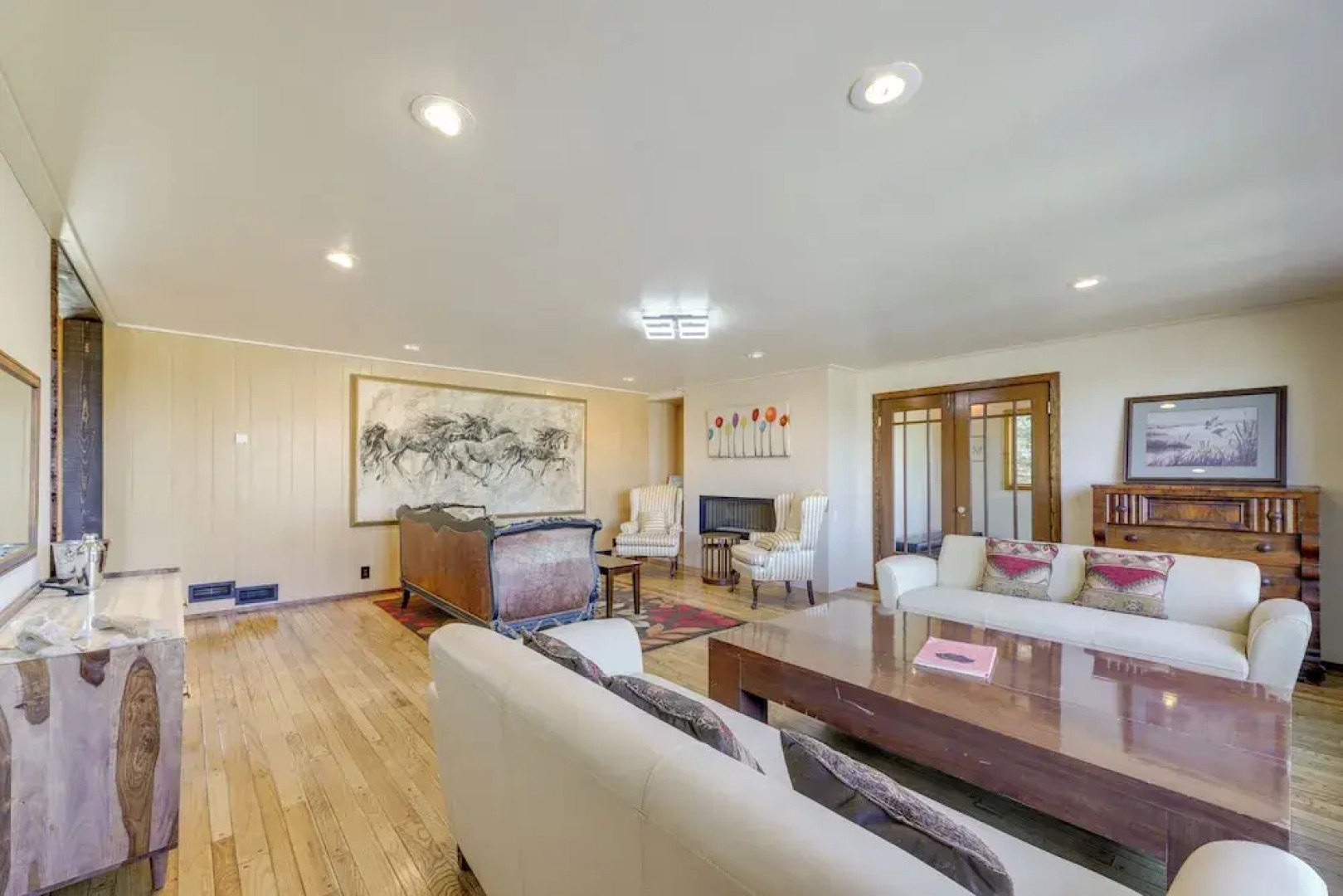 Spacious Pinedale Home w/ Mountain Range View