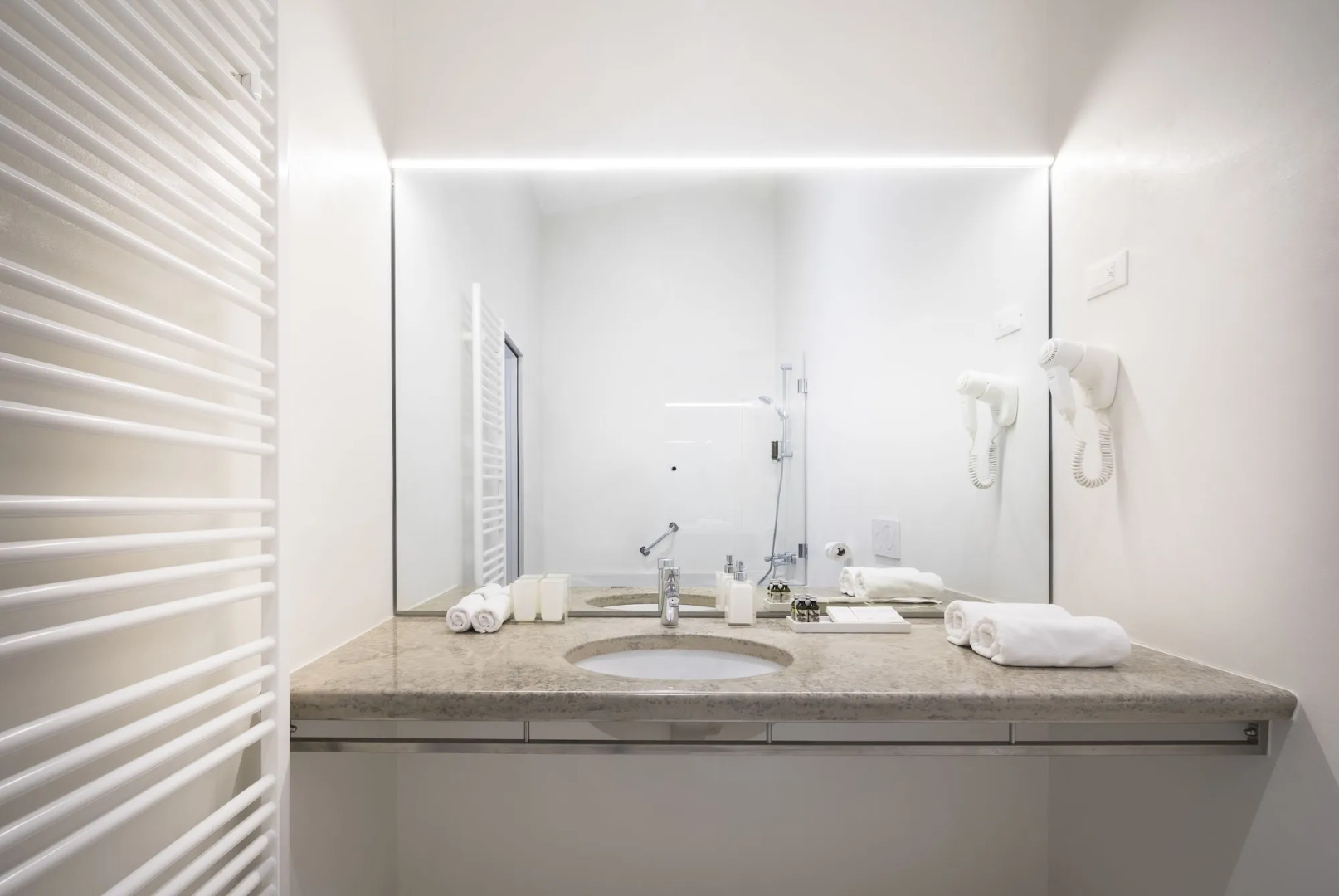 Rivalmare Boutique Hotel