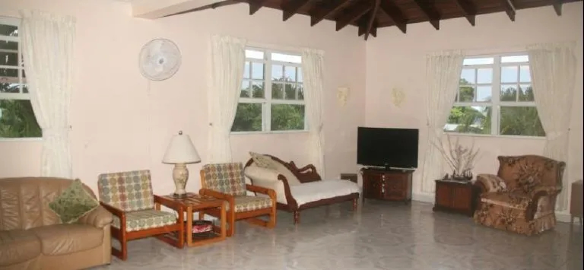 Palm Paradise Guest House and Apartments