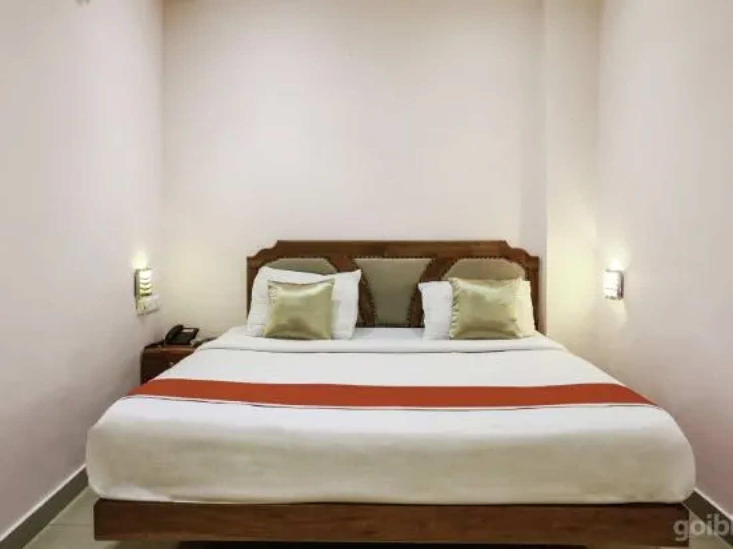 OYO 28725 Sneha Inn Business Class