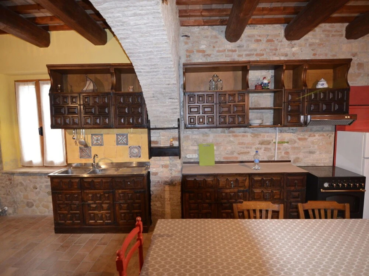 Cushy Apartment With Swimming Pool, Garden,fireplace,parking