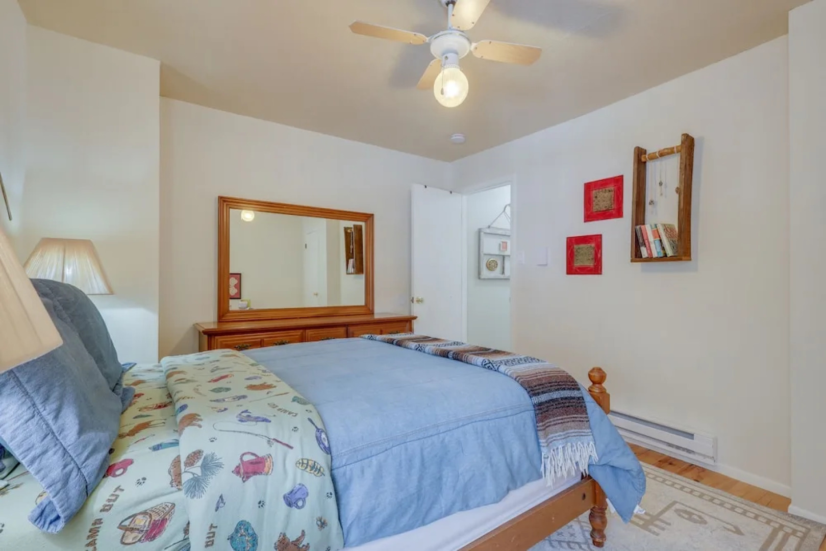 Mountainside Bliss: Red River Getaway w/ Fireplace