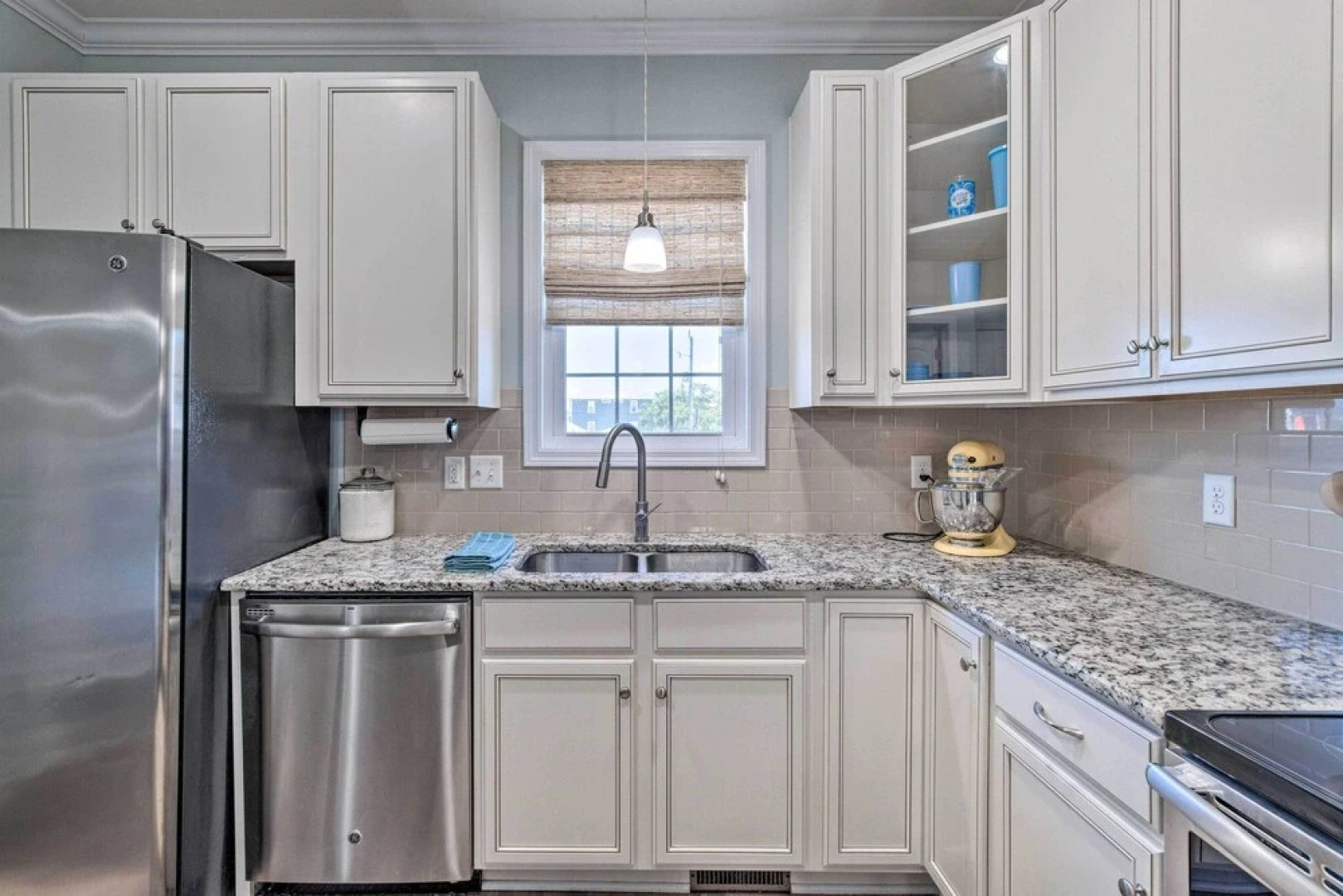 Convenient Kure Beach Townhome w/ Fire Pit!