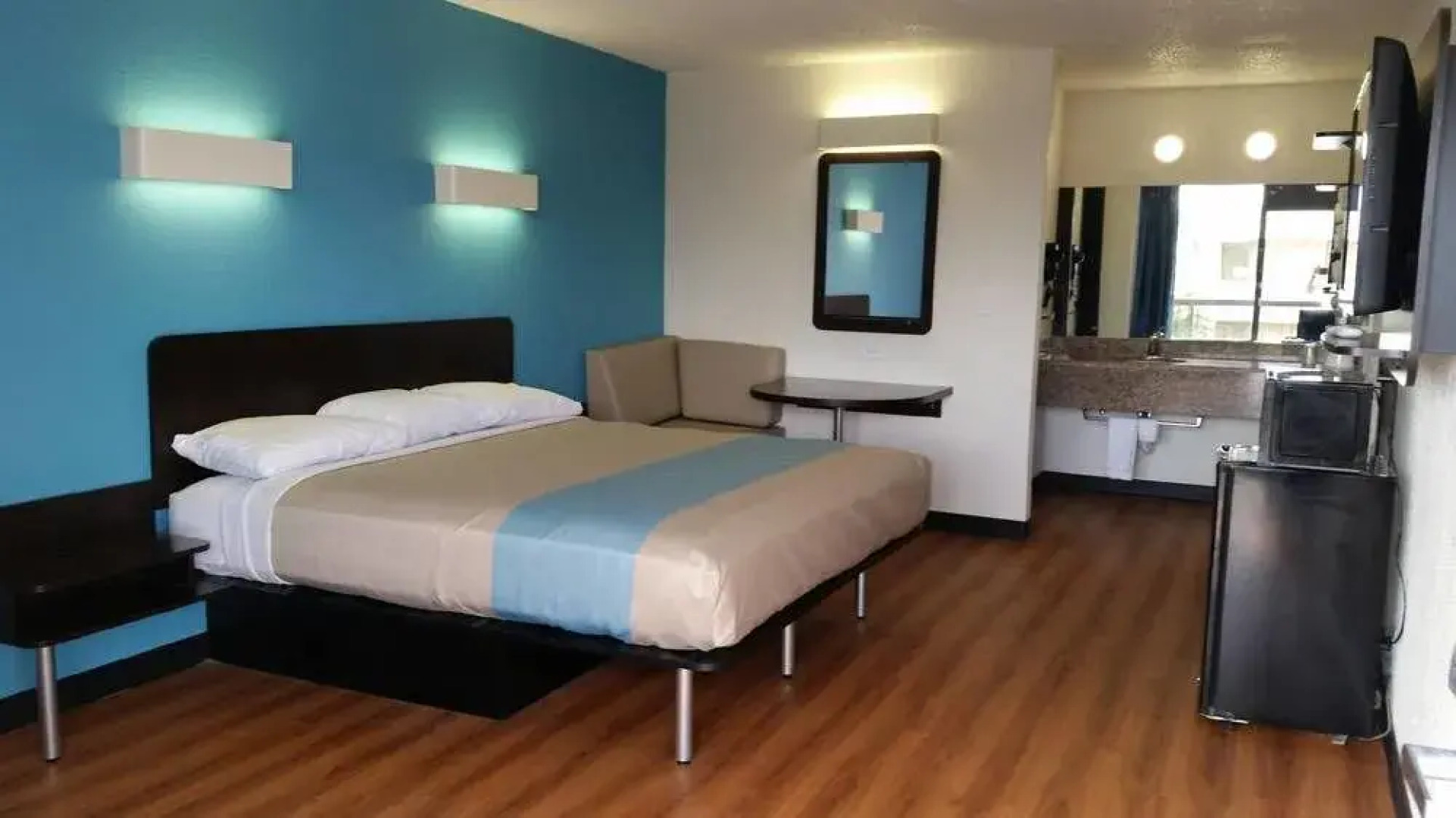 Sky Palace Inn & Suites by Jasper Beeville