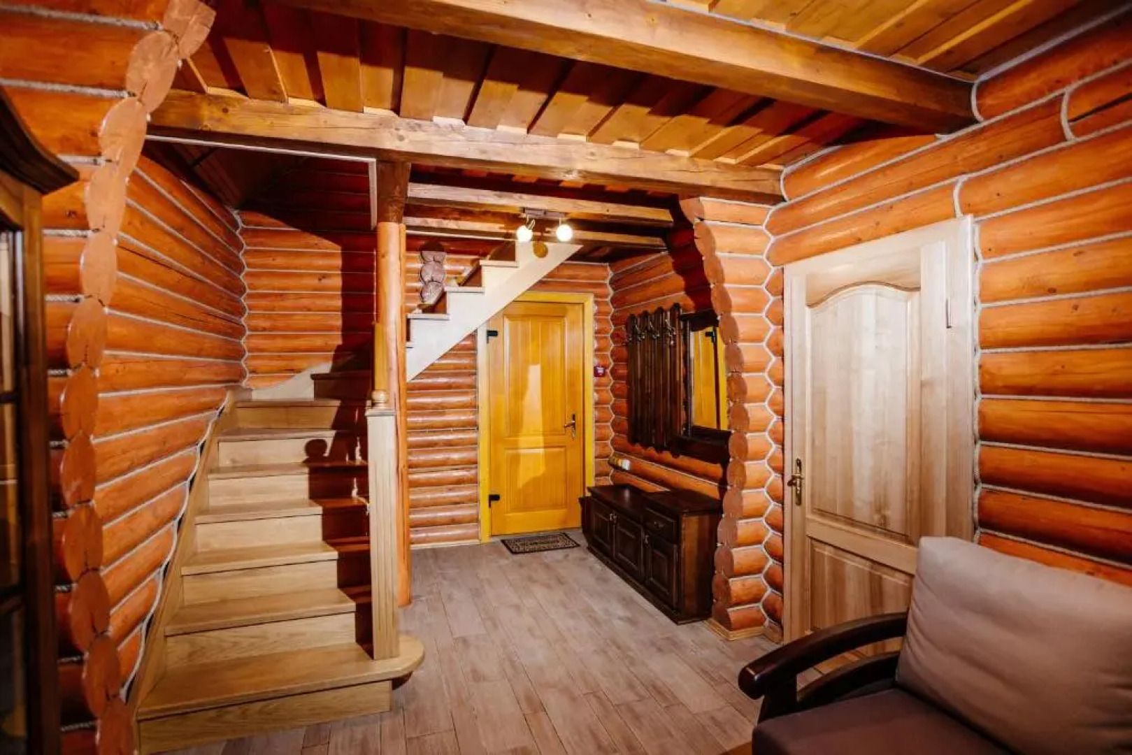 Toursit Complex Polyana Kvasova