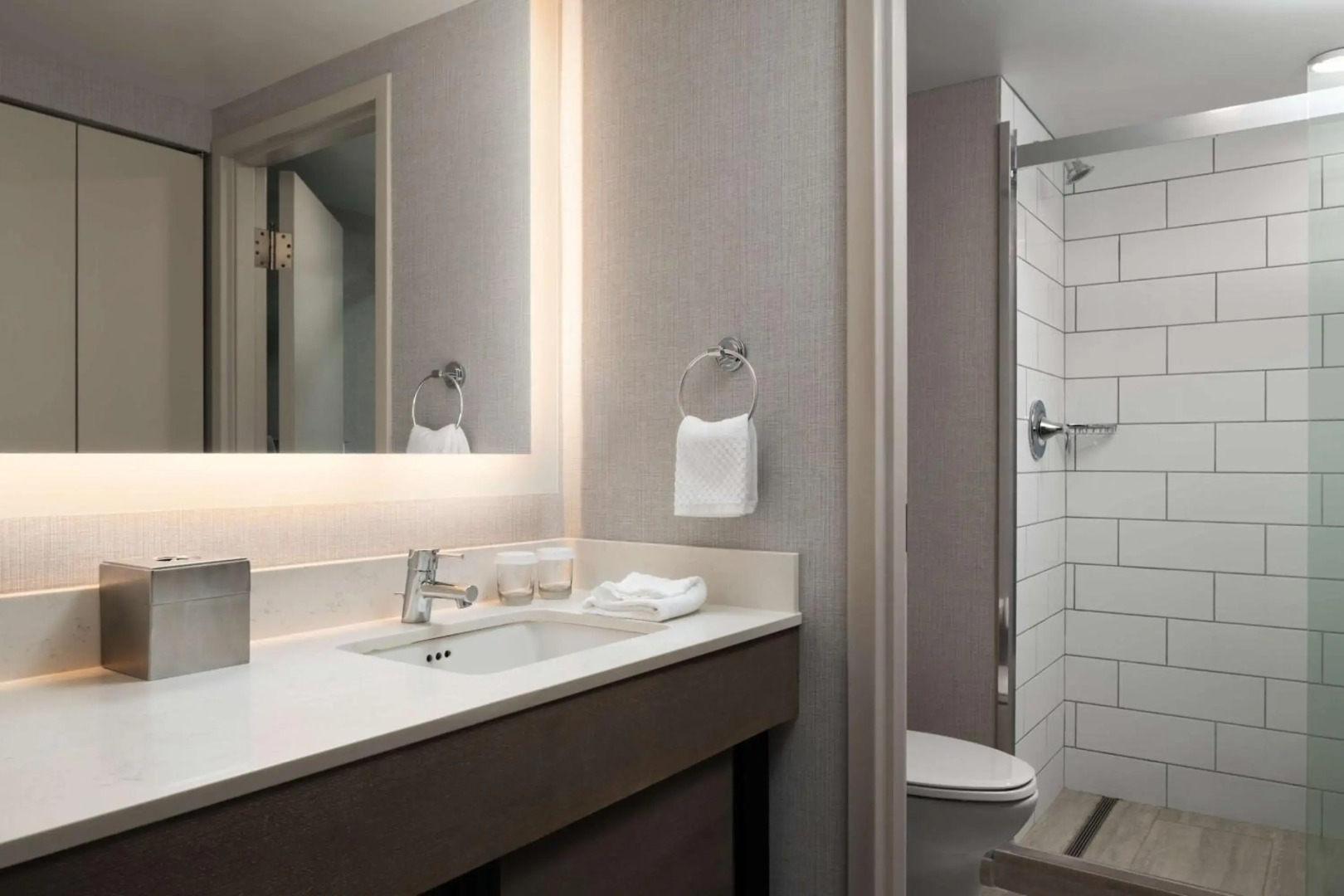 DoubleTree by Hilton Pittsburgh Airport