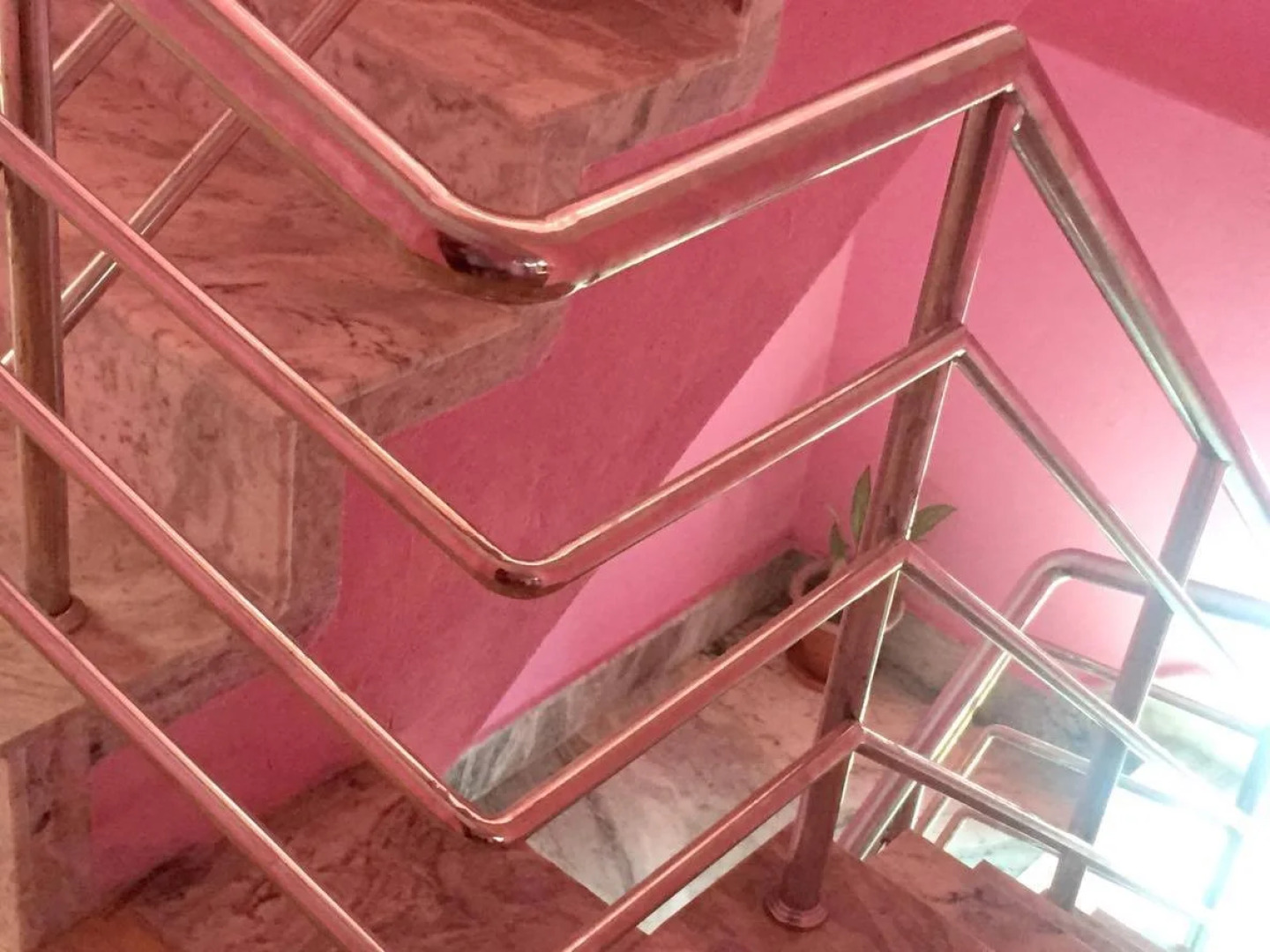 City Guest House and Family Restaurant