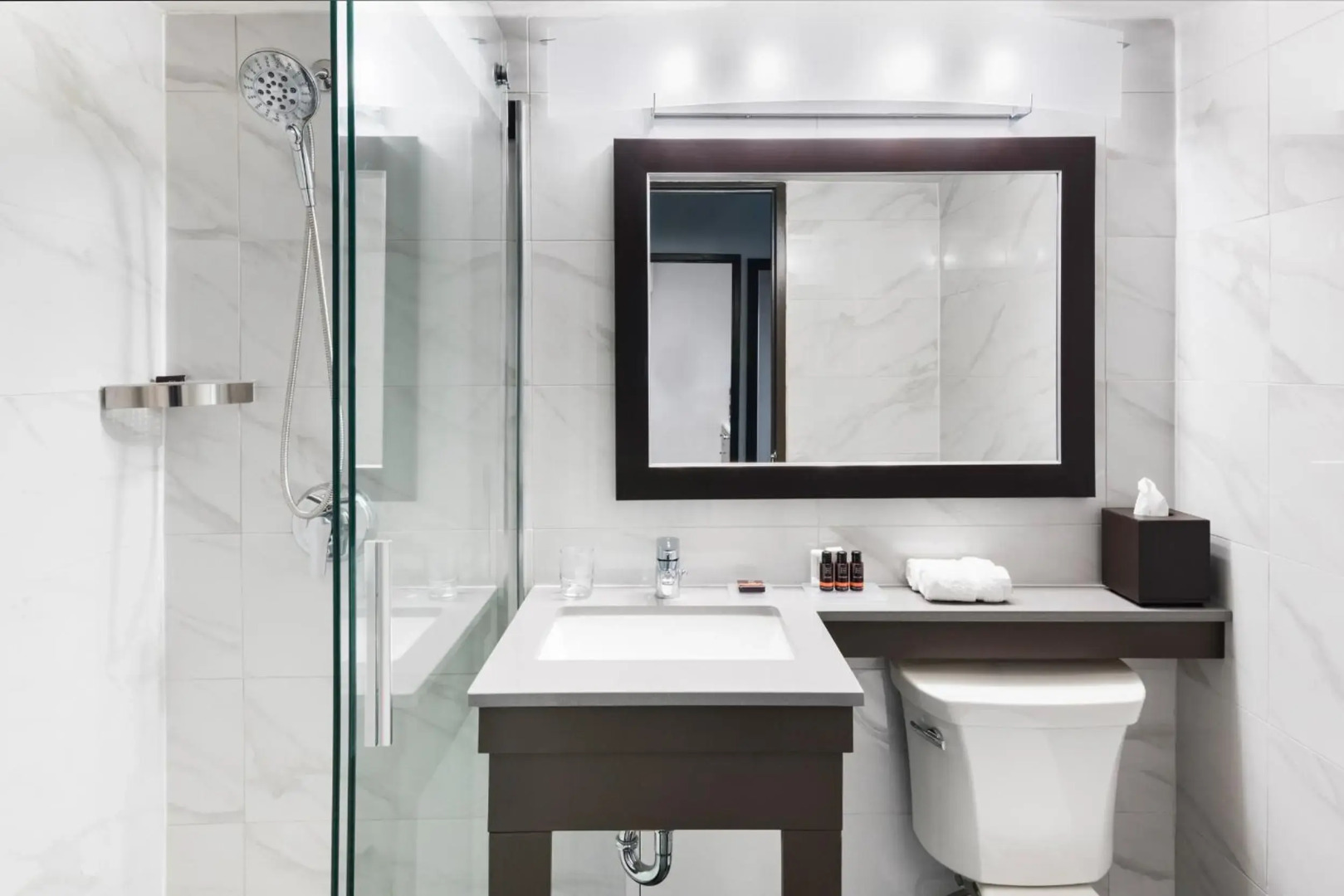 Ottawa Embassy Hotel