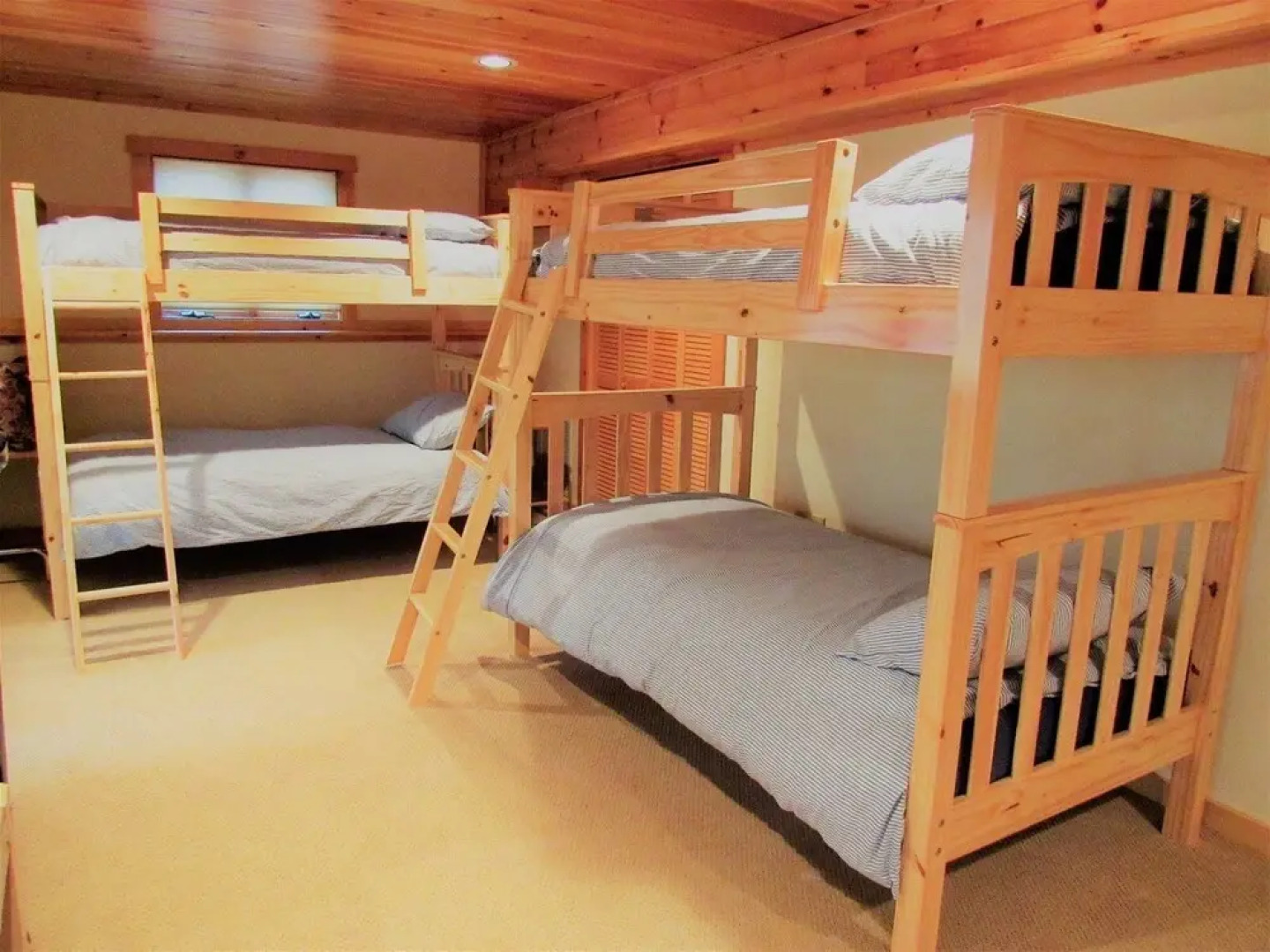 Private 3 Bedroom Home in the the White Mountains in the Waterville Estates - Sw196e