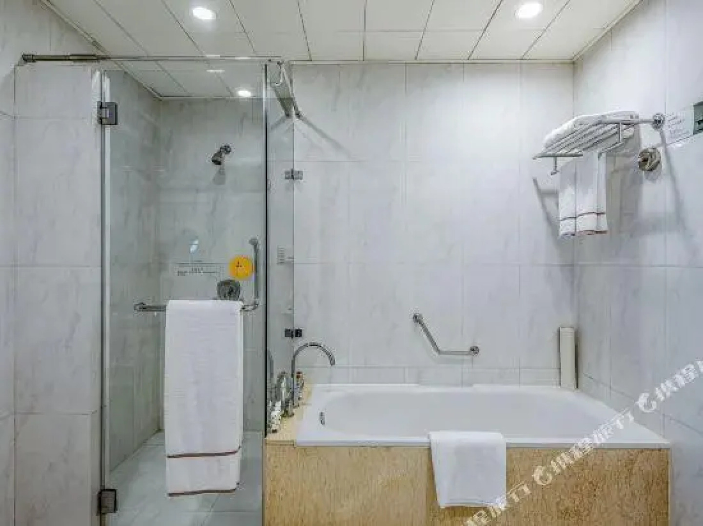 Huarui Jianguo Hotel