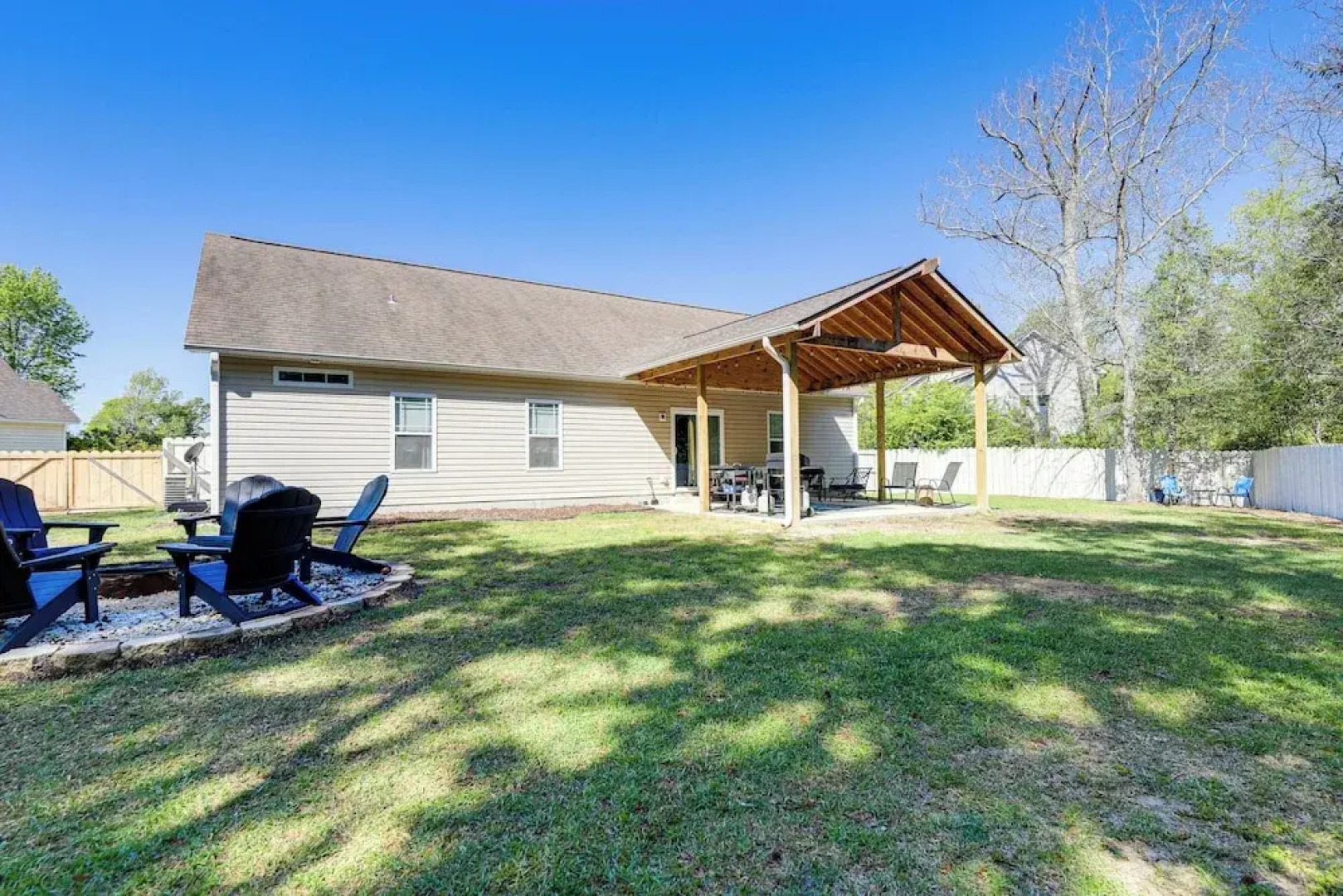 Sneads Ferry Home: Close to Beaches & Boat Ramp!