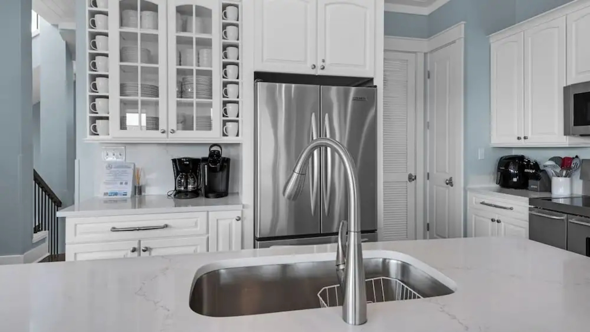 6br/5.5ba ~ Sleeps 20 ~ Perfect for Family Gateway!