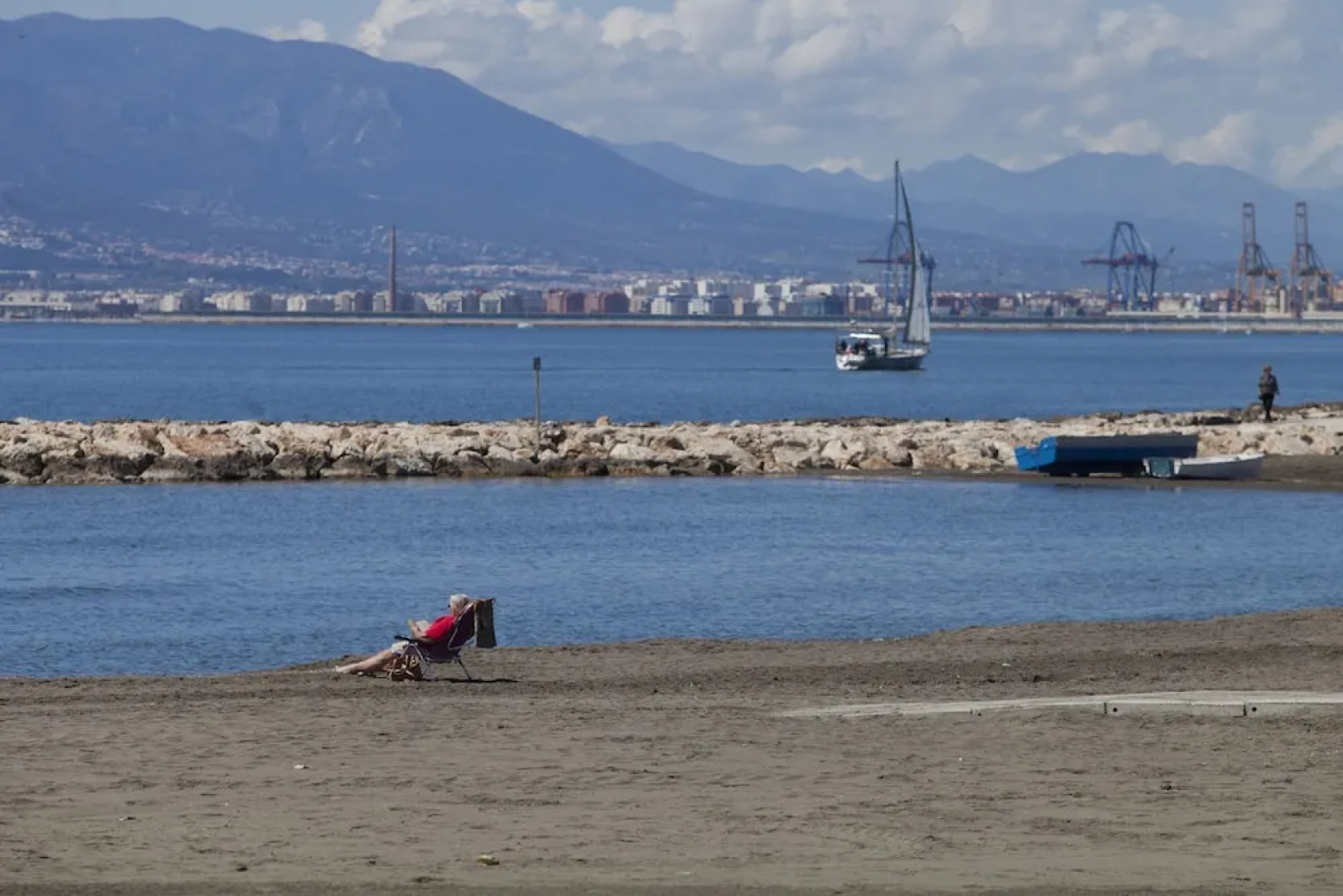 Malaga 101679 3 Bedroom Apartment By Mo Rentals