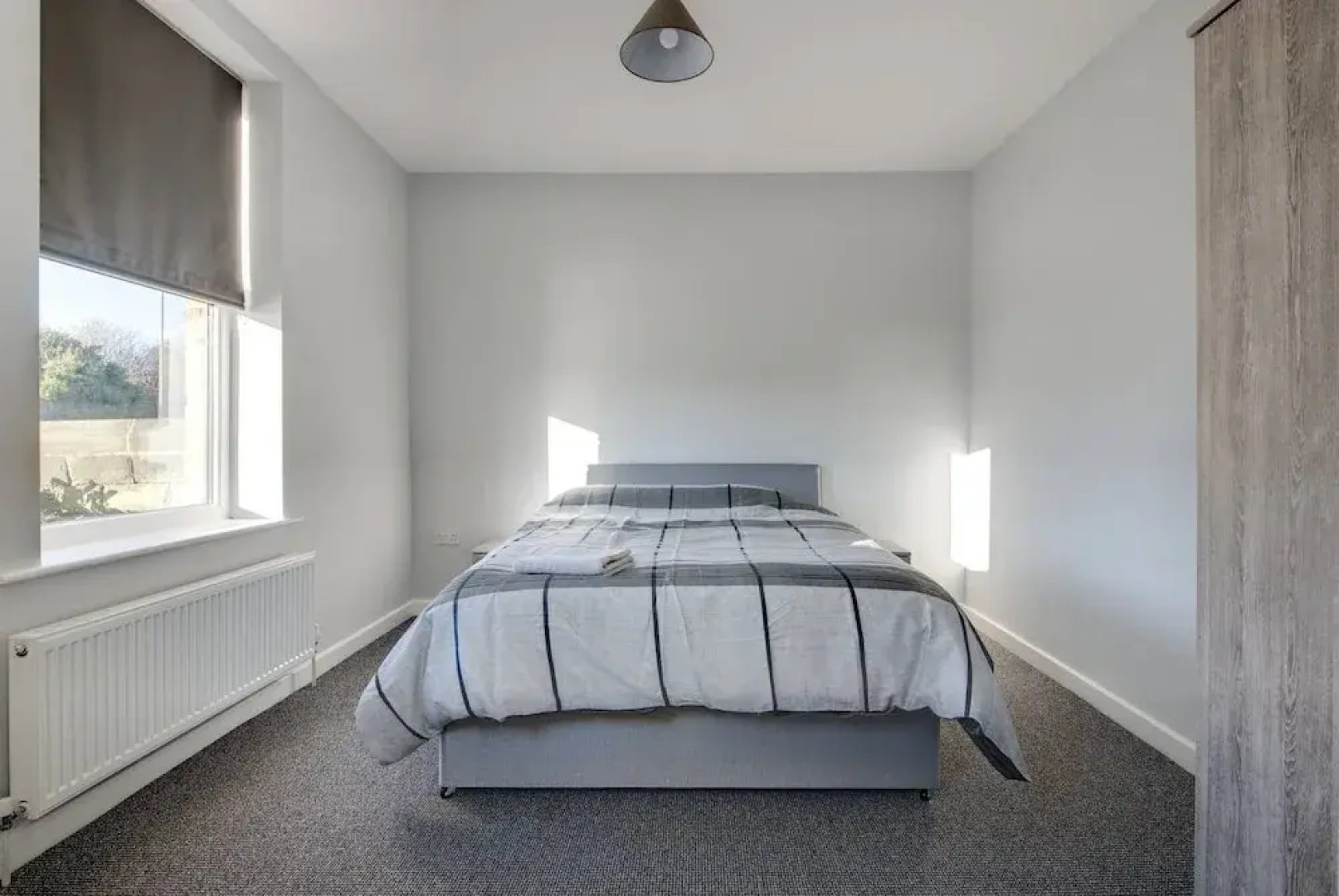 Self Check-In Town House in Barnsley Town Centre