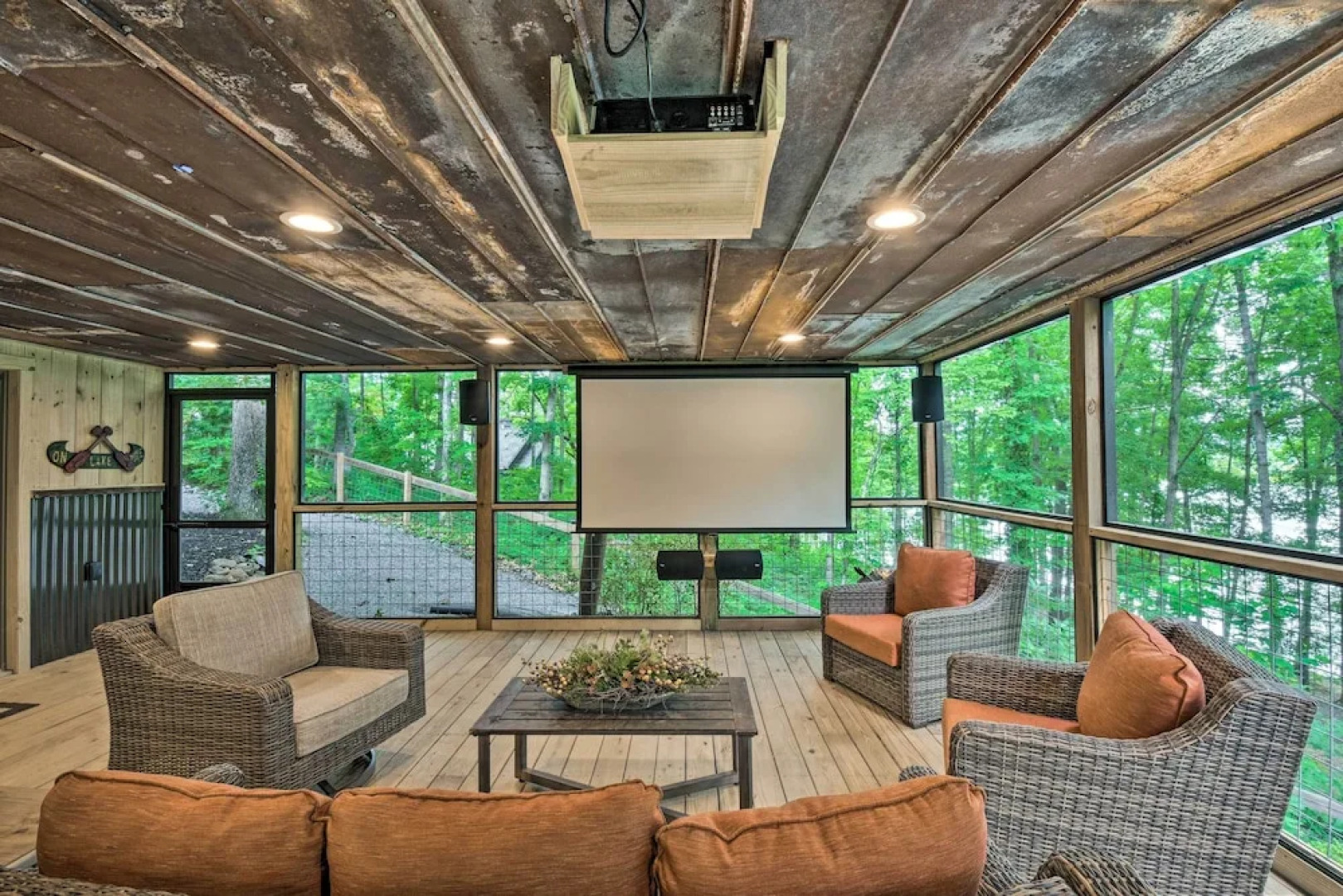 Hiawassee Getaway w/ Hot Tub, Deck & Lake Access!