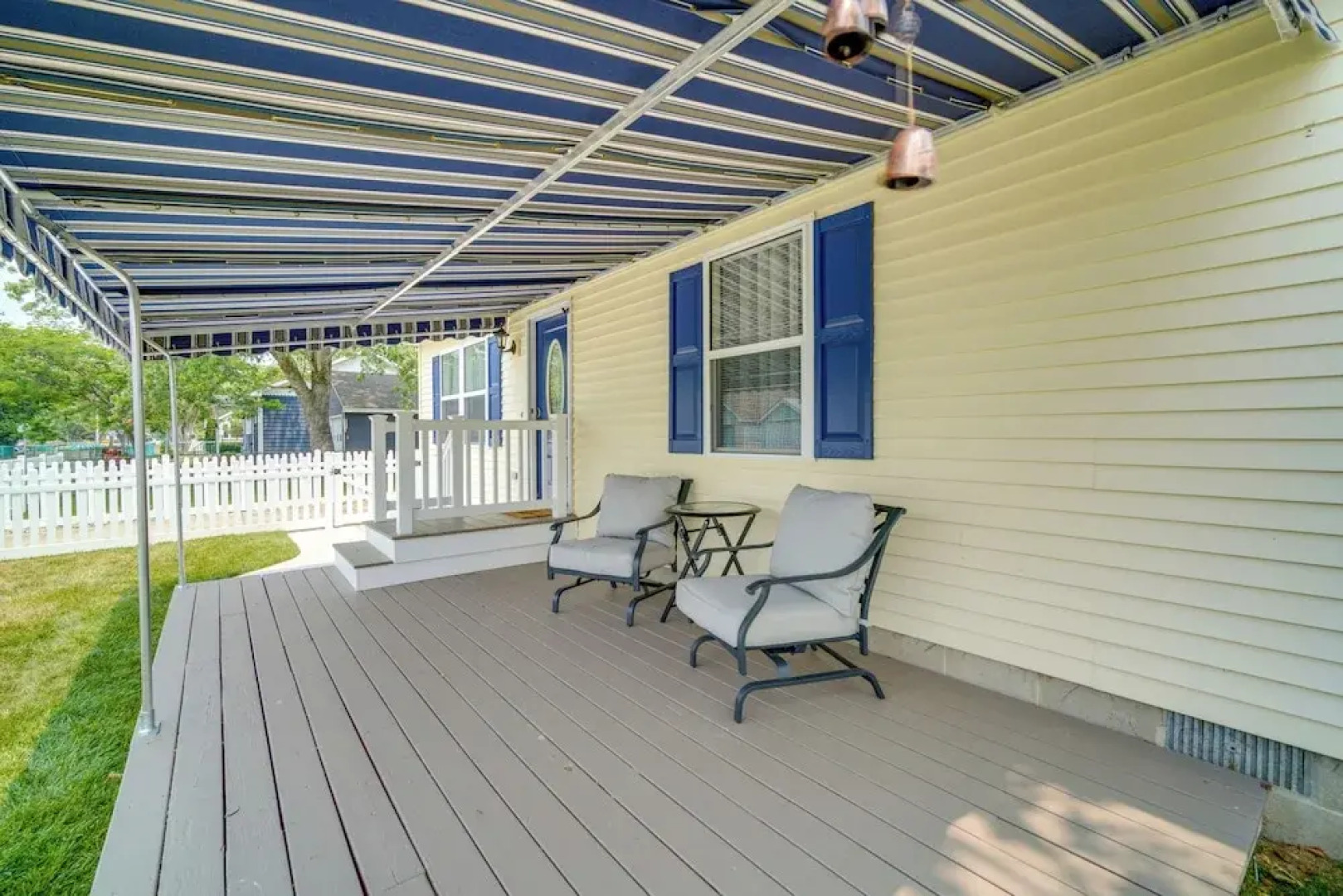 Pet-friendly Villas Vacation Rental: Walk to Bay