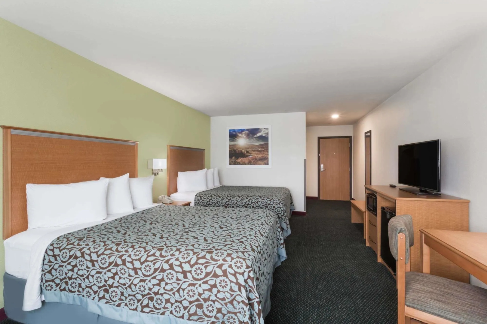 Starlite Yellowstone, Tapestry Collection by Hilton