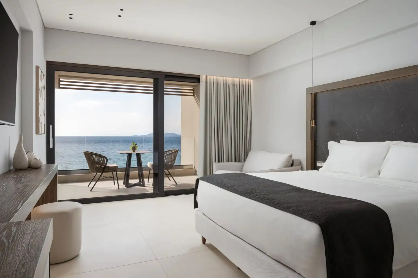 Avant Blue Boutique Hotel