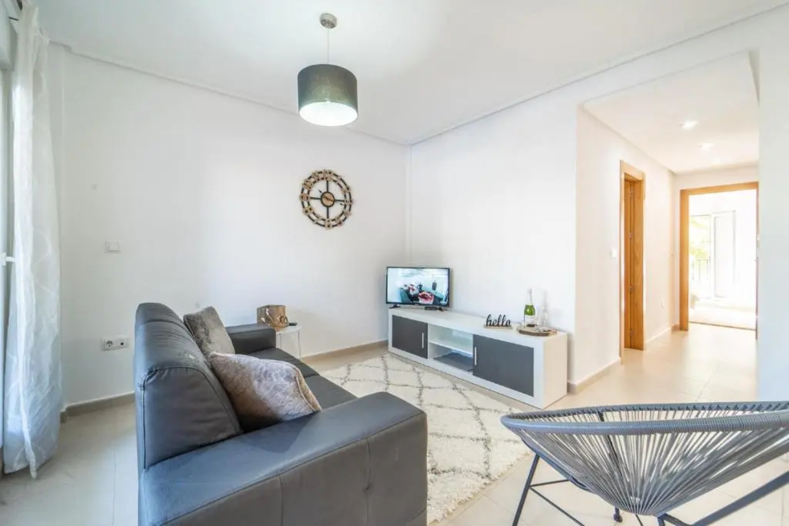 Apartment Near the Pool - MO4011LT