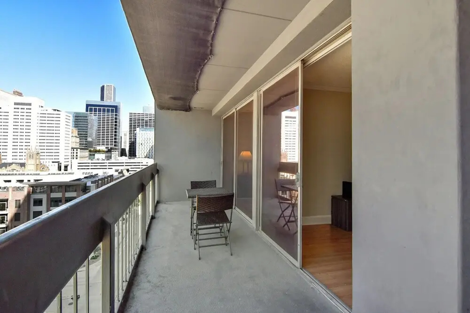 Stay Alfred on Fannin Street