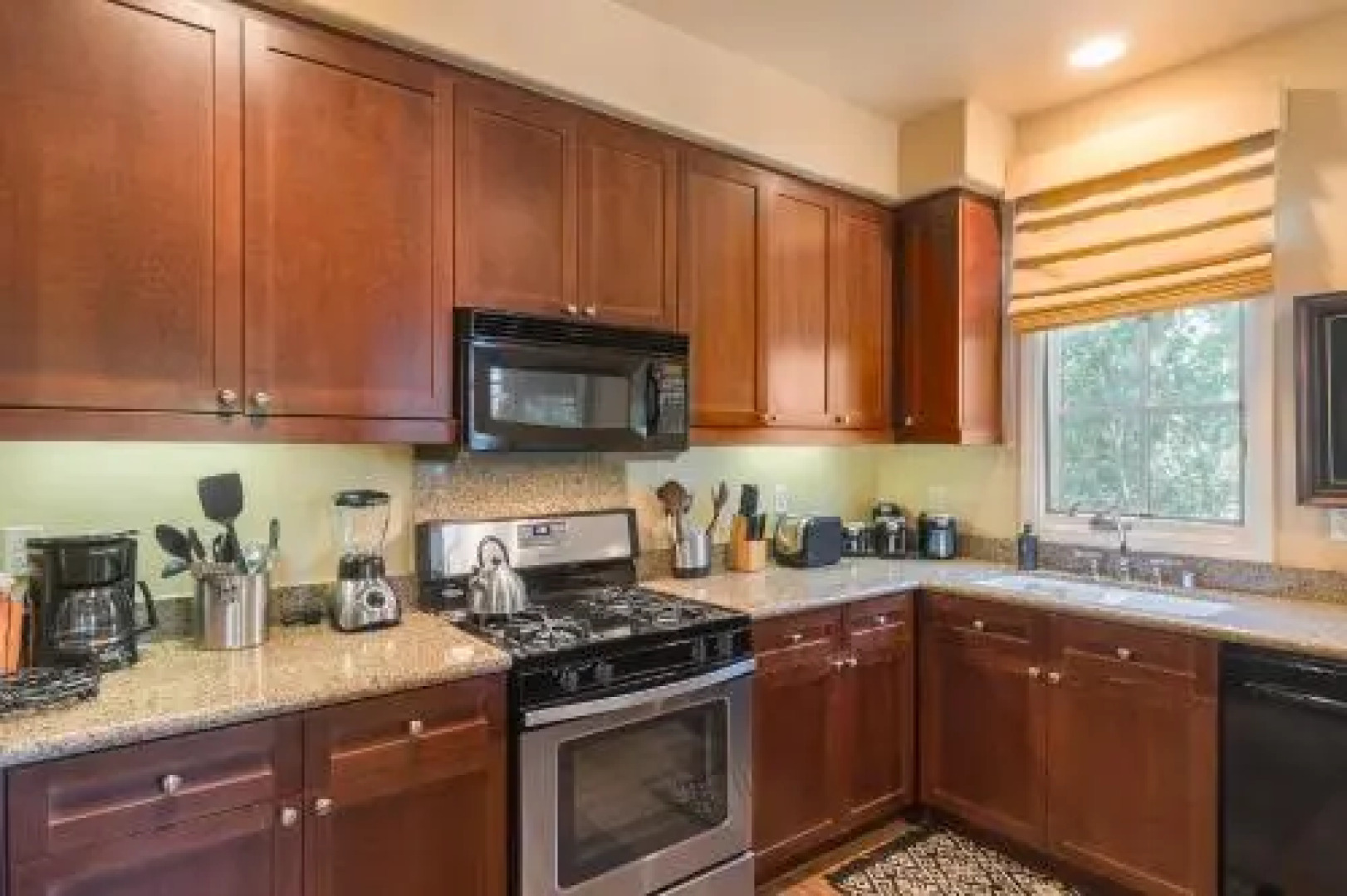 48756 Legacy Drive Condo