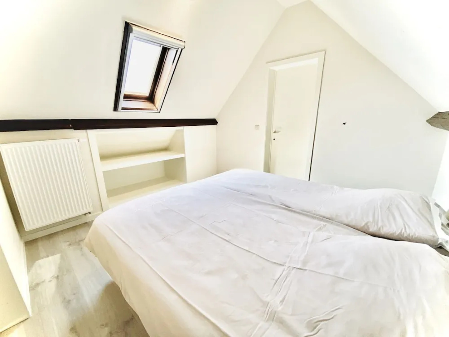 Spacious Holiday Home in Middelkerke near Belgian Coast