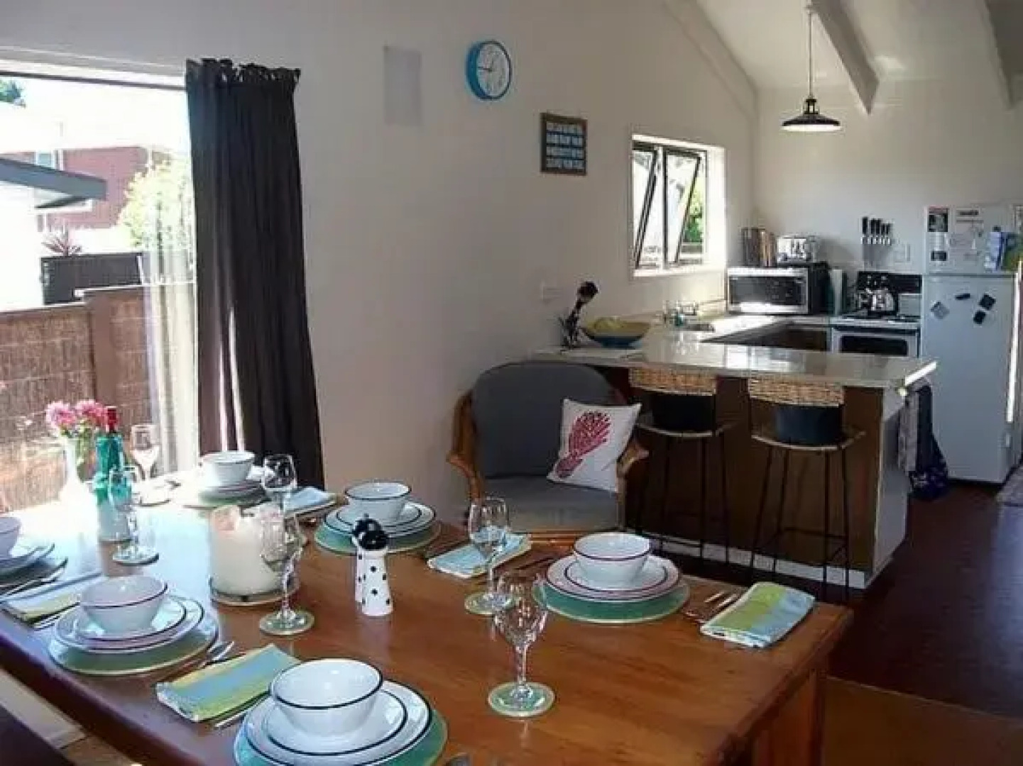 Pilots Rest - Pauanui Airfield Holiday Home