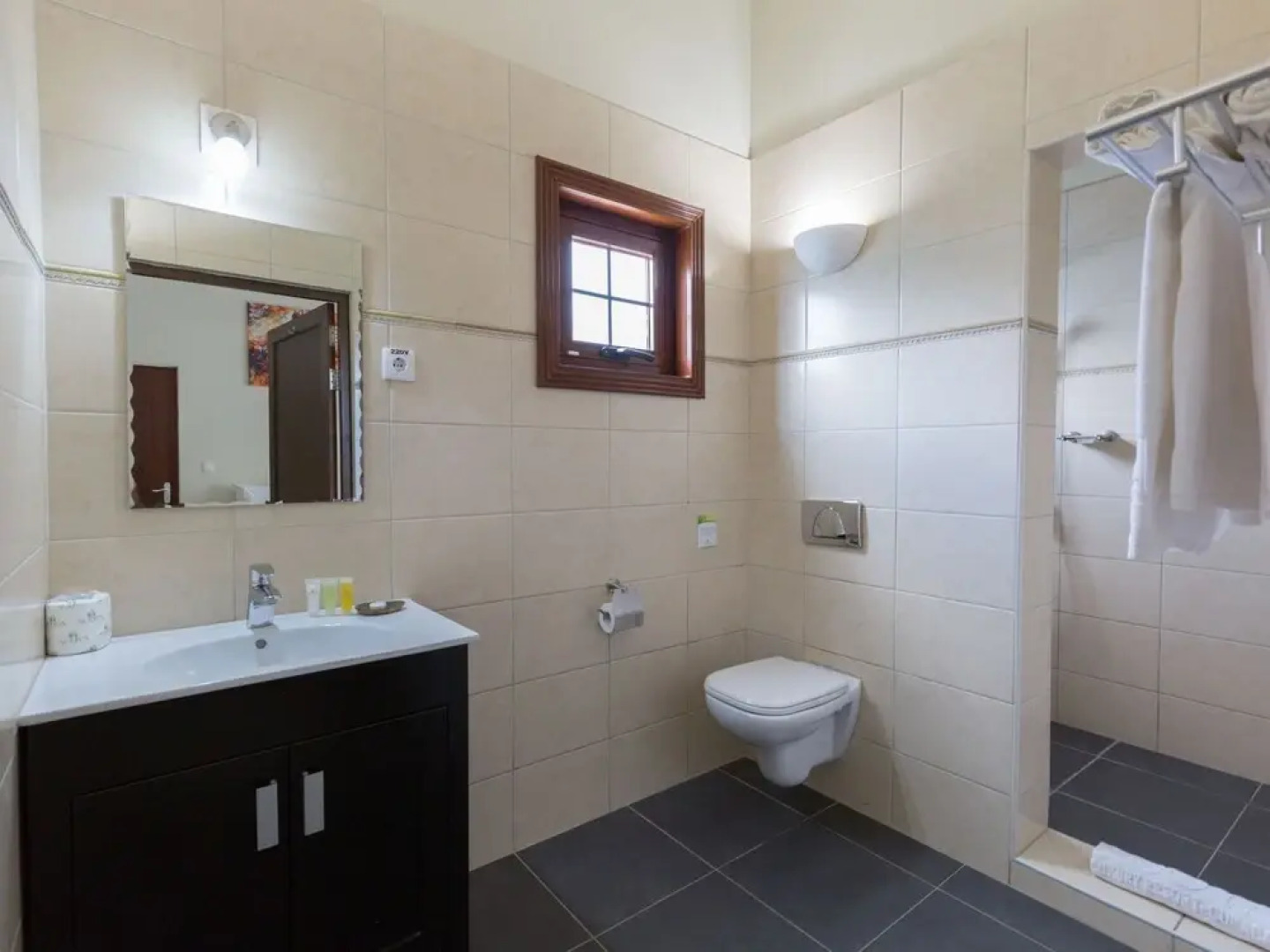 Modern Holiday Home Near Mambo Beach in Willemstad