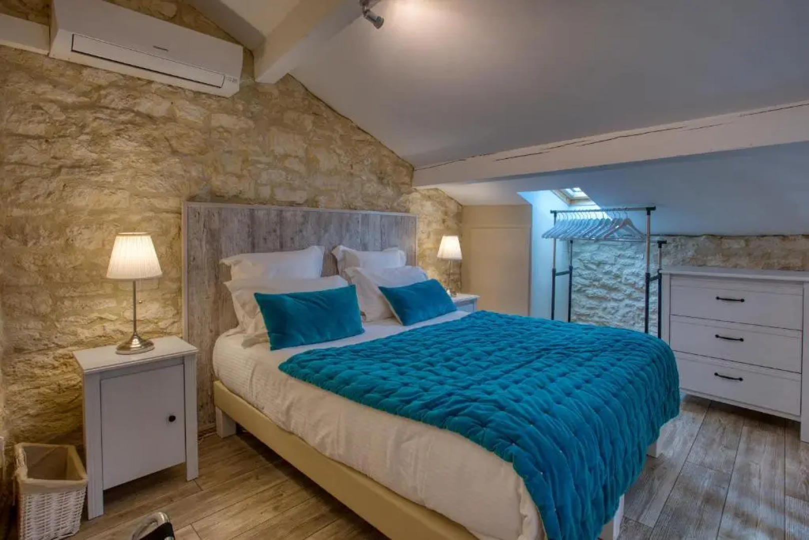 Domaine des Pierres Blanches - Gite La Salamandre