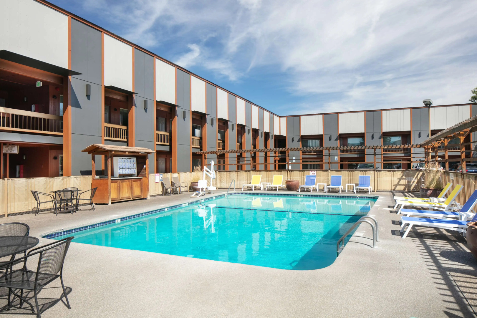 Waypoint Hotel