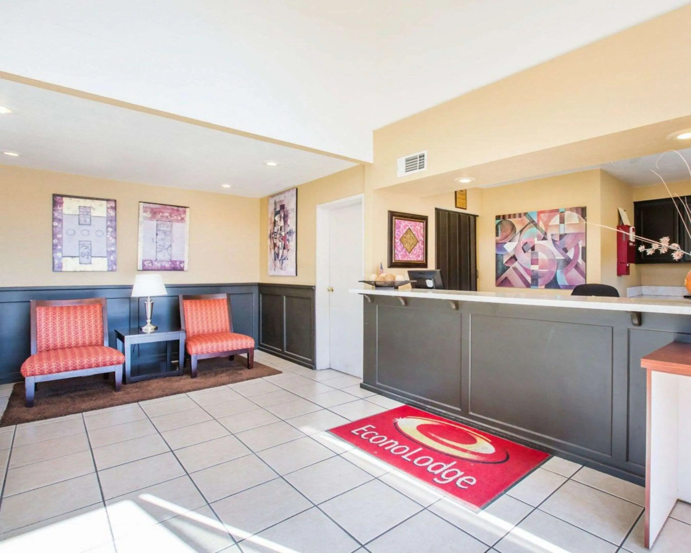 Econo Lodge Inn & Suites Lodi - Wine Country Area
