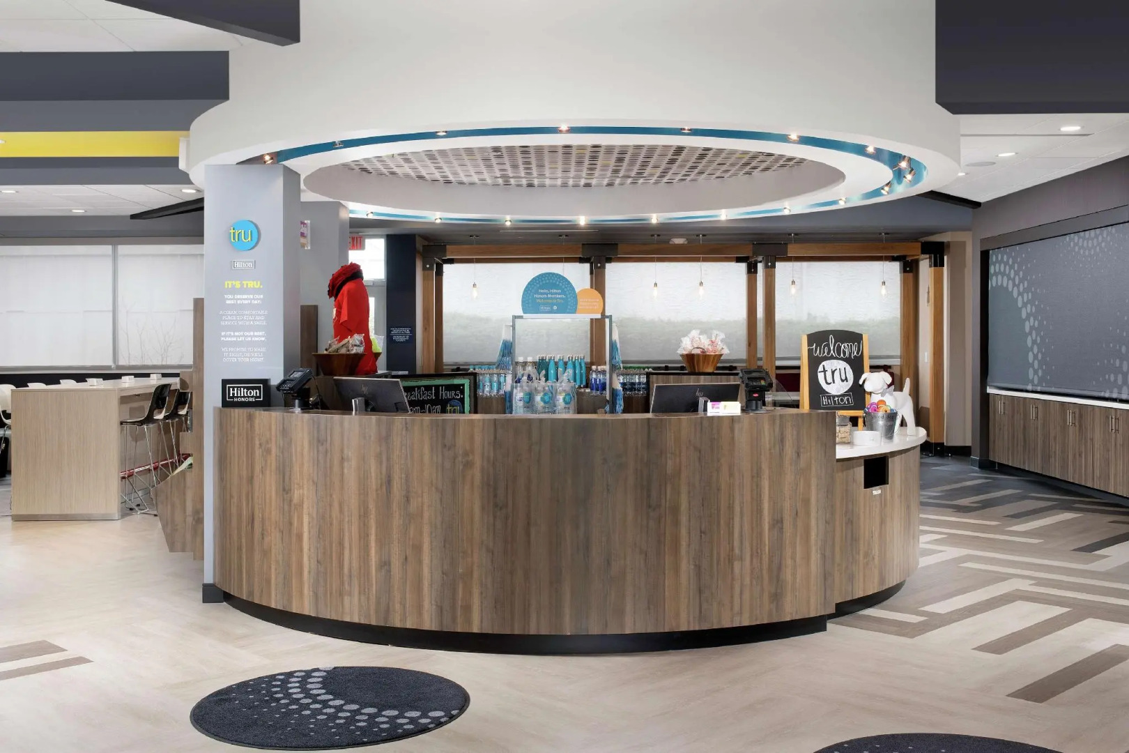 Tru by Hilton Louisville East