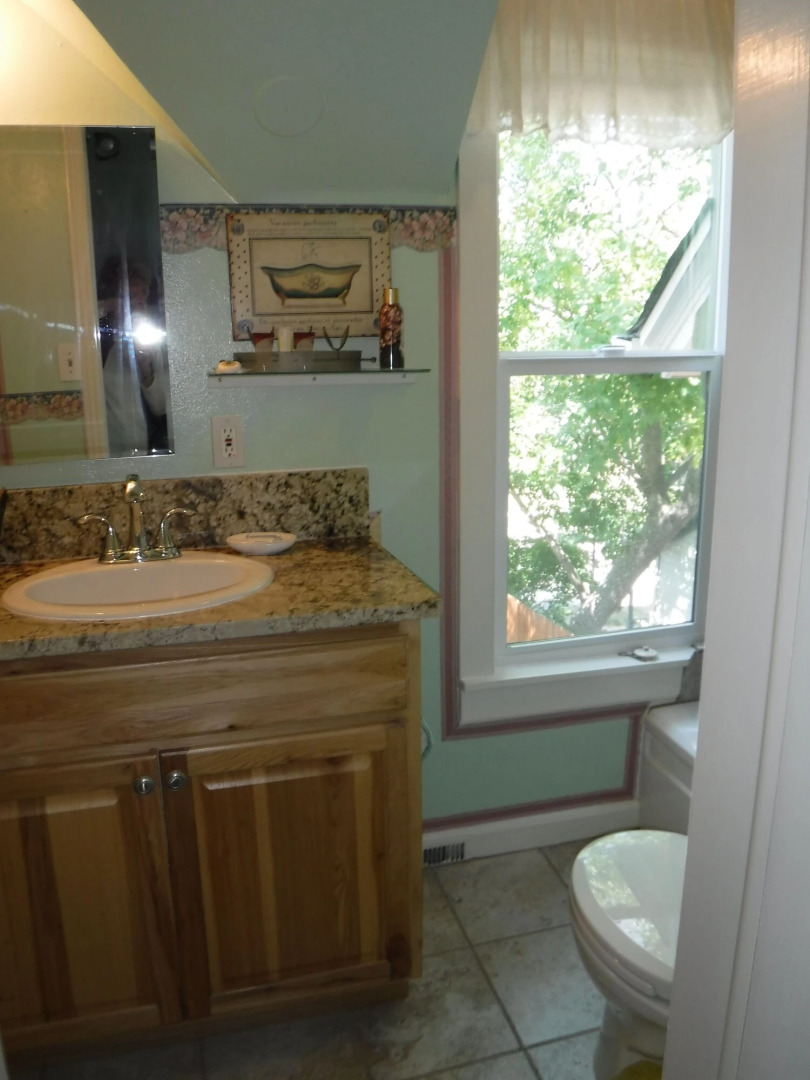 The Silk Pincushion - Easy access to downhill skiing