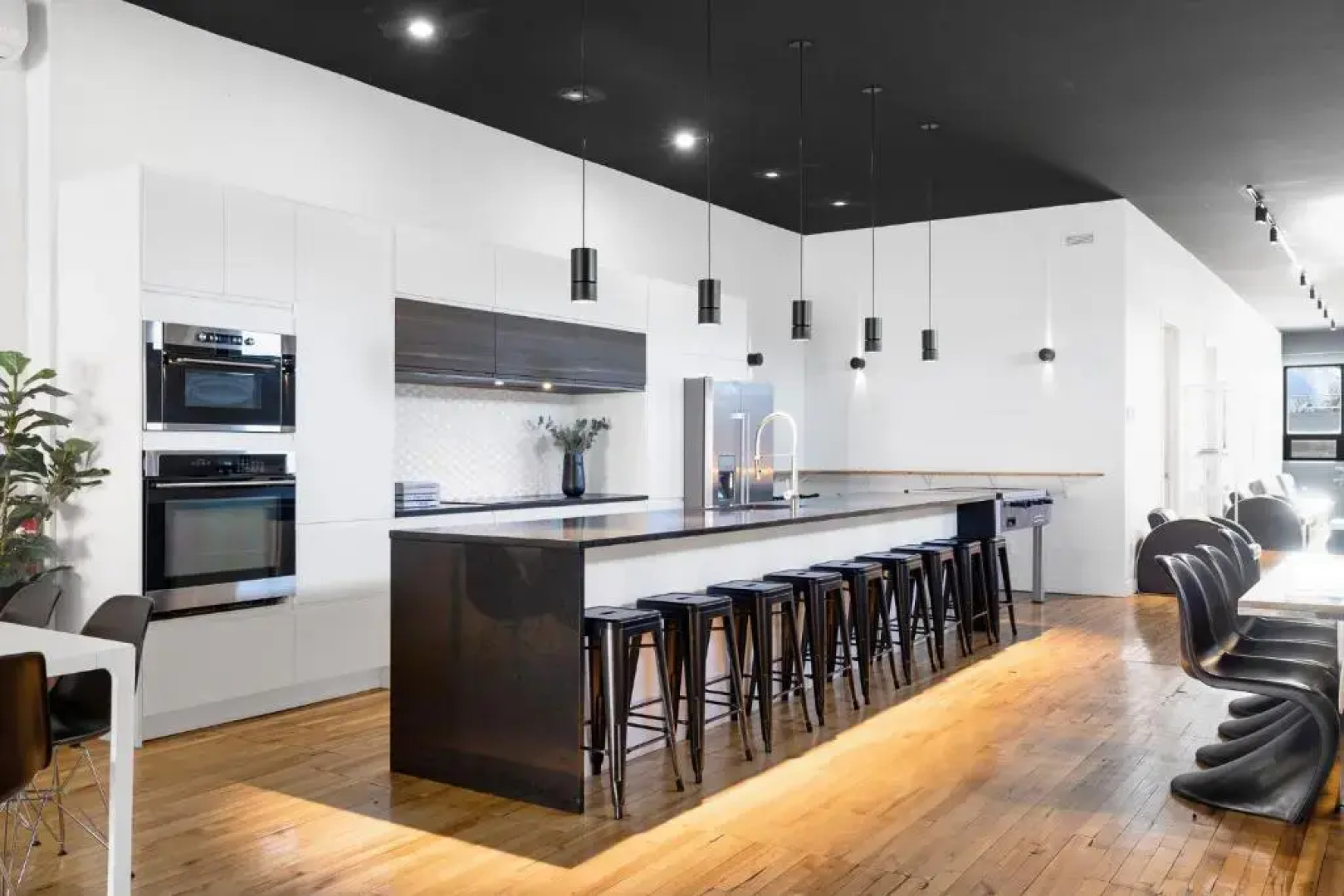 Plaza 2&3 Luxury Large Party Penthouse Liv MTL