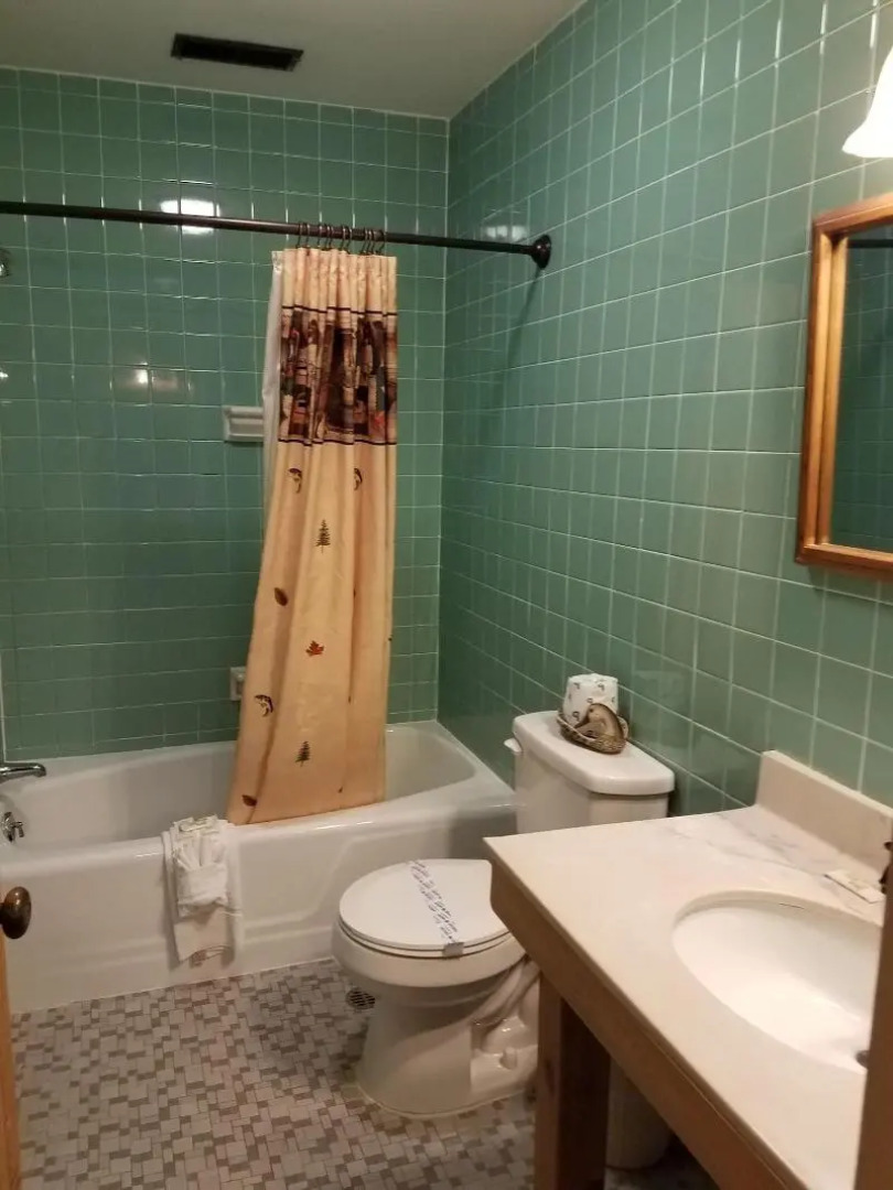 Vacationland Inn & Suites