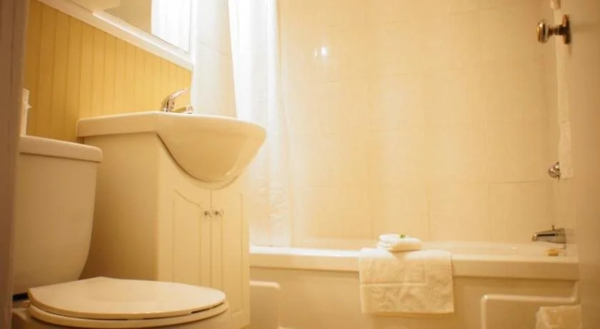 Silverwood Inn & Suites