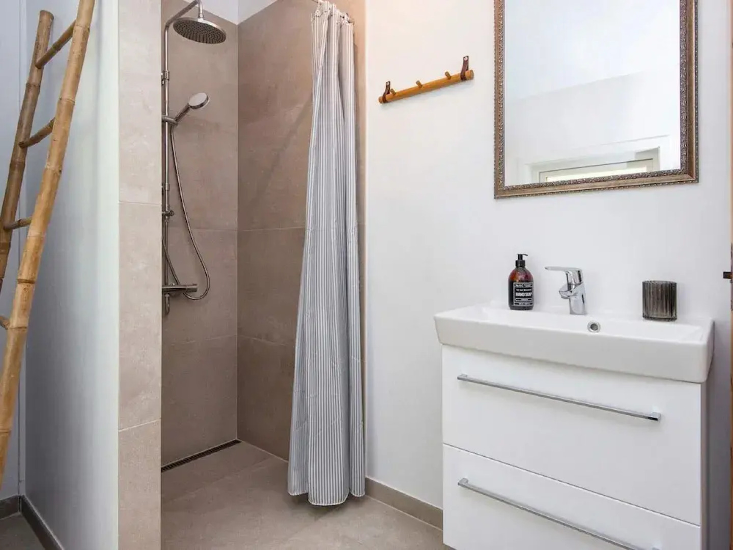 6 Person Holiday Home in Ebeltoft